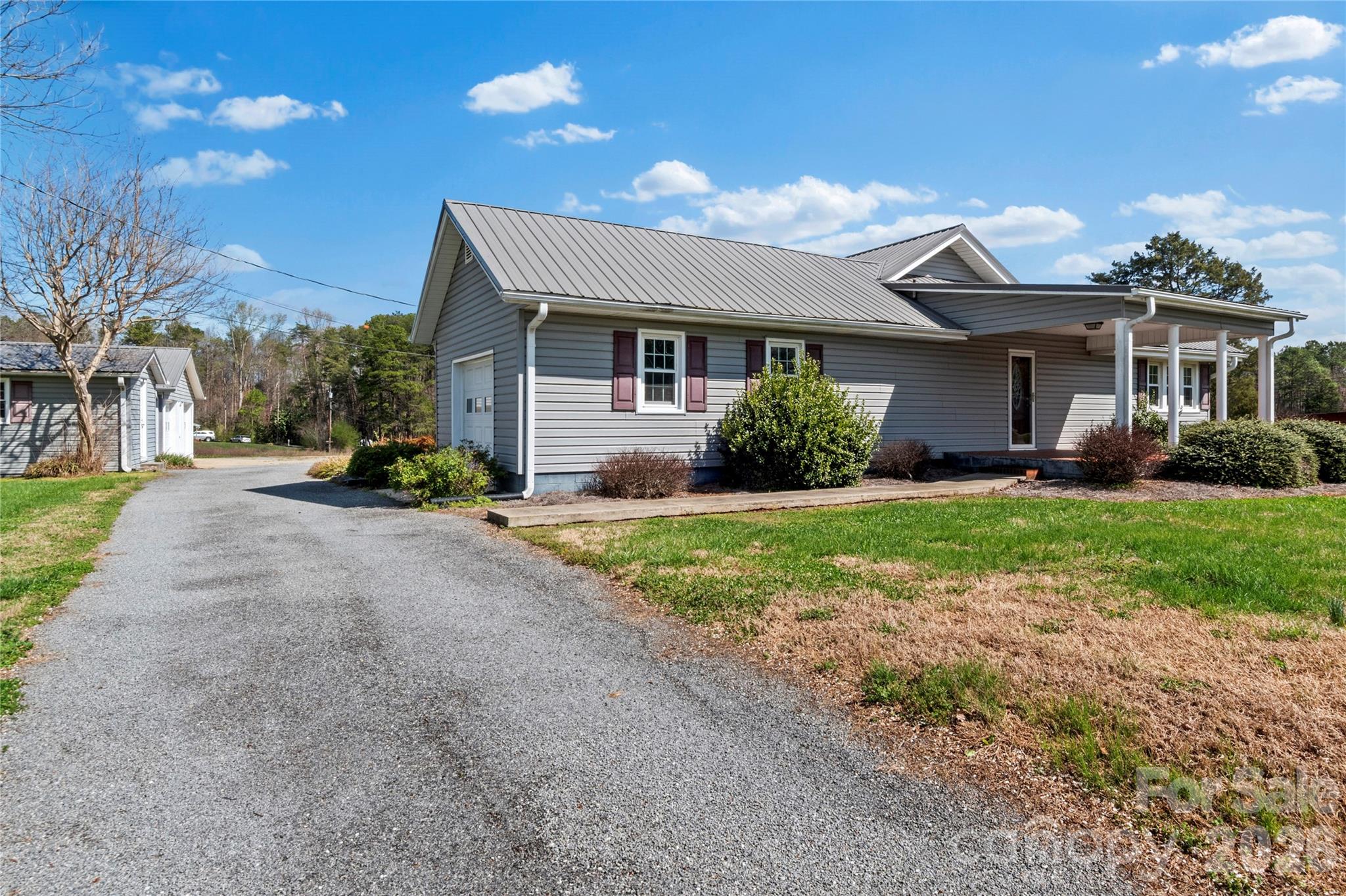 613 Nc 67 Highway — Boonville