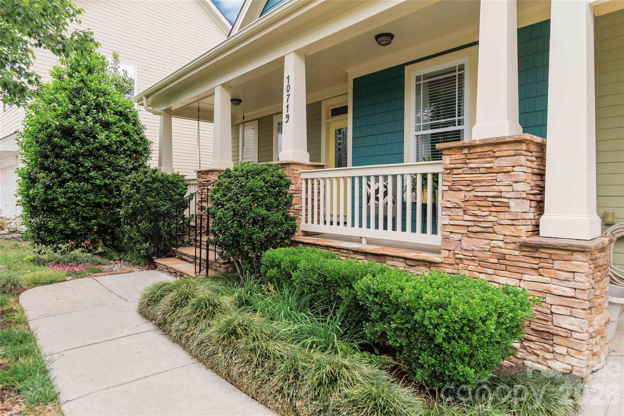 10719 Waycross Drive — Huntersville