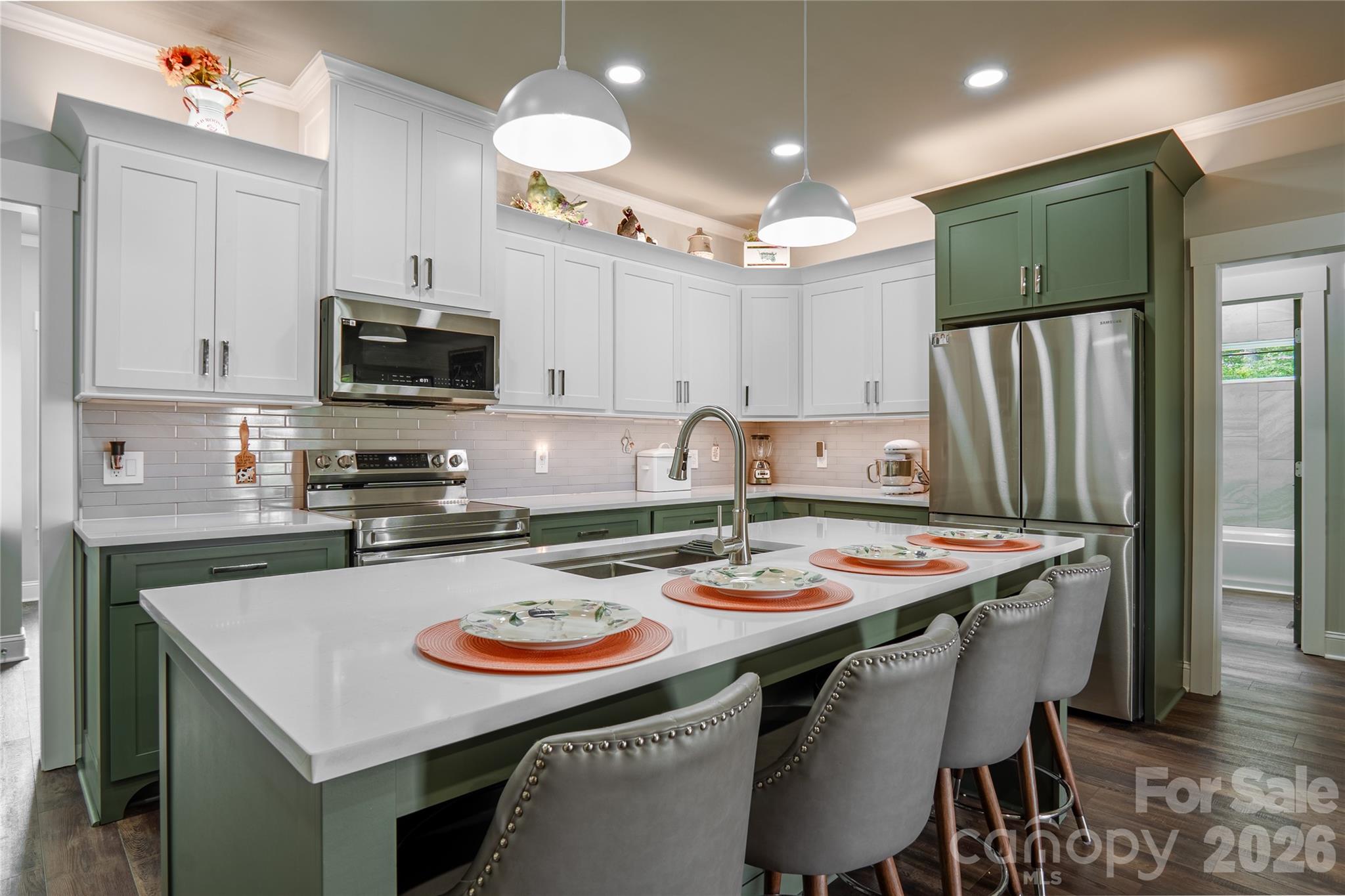 278 Right Prong Road — Ellenboro