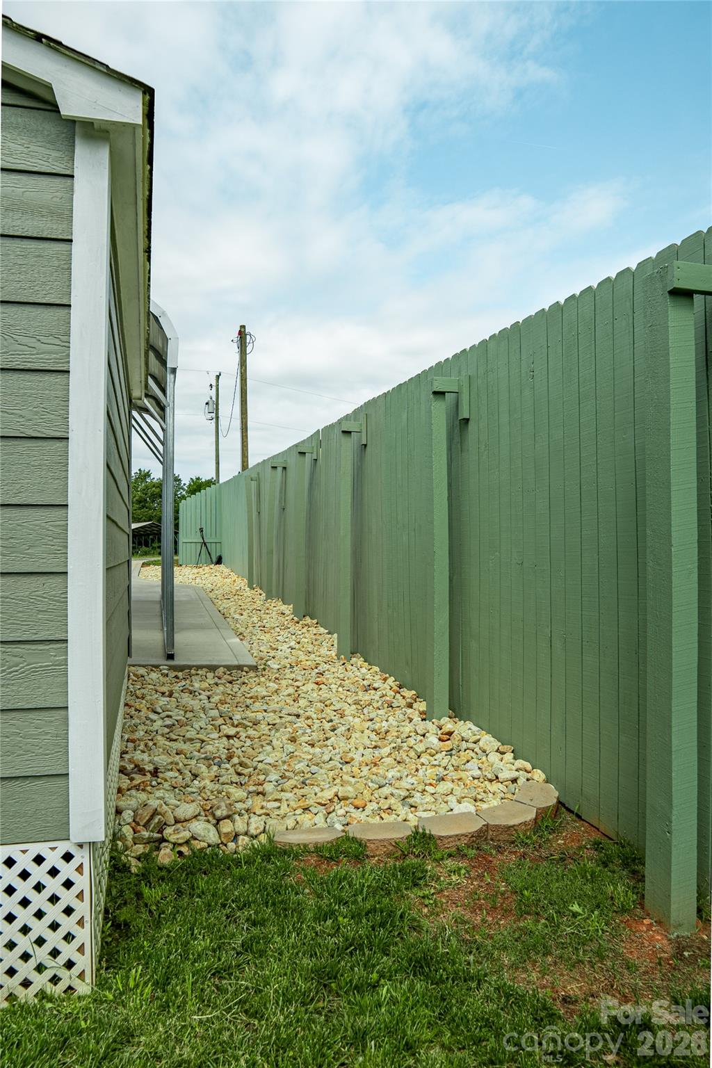 278 Right Prong Road — Ellenboro