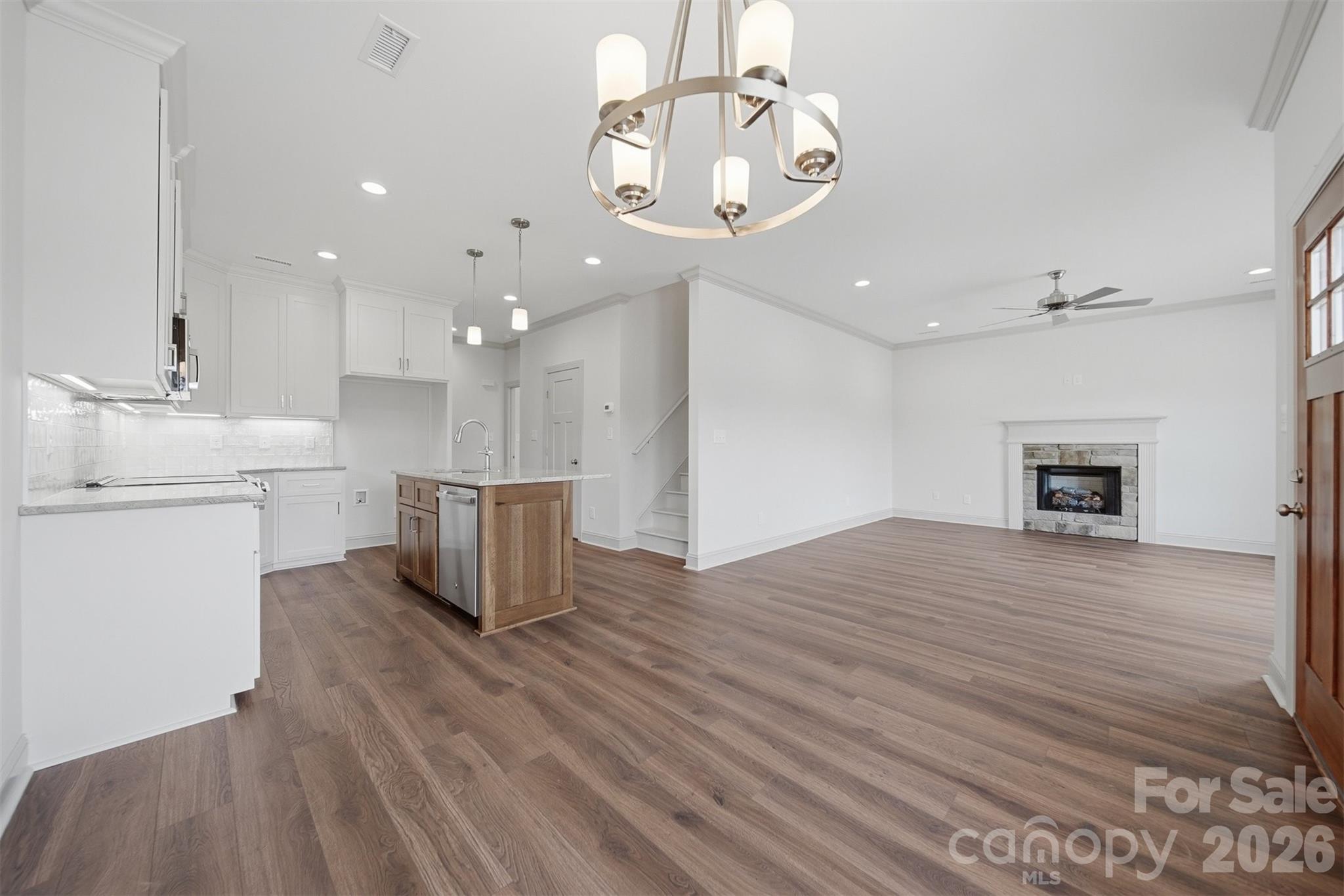 4957 Southview Drive — Hickory