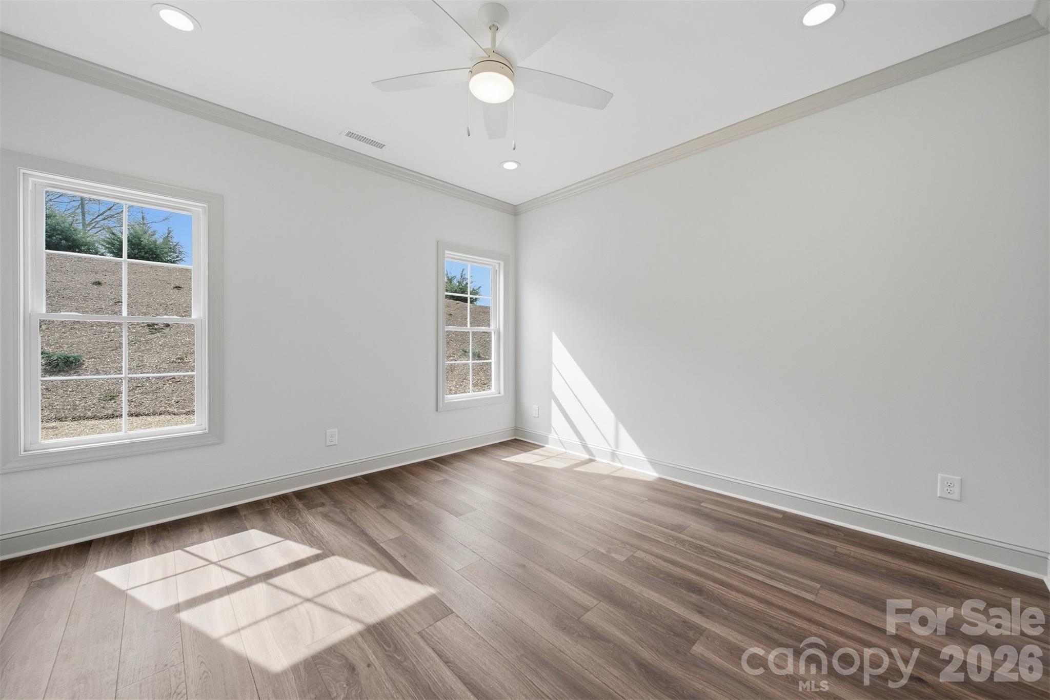 4957 Southview Drive — Hickory