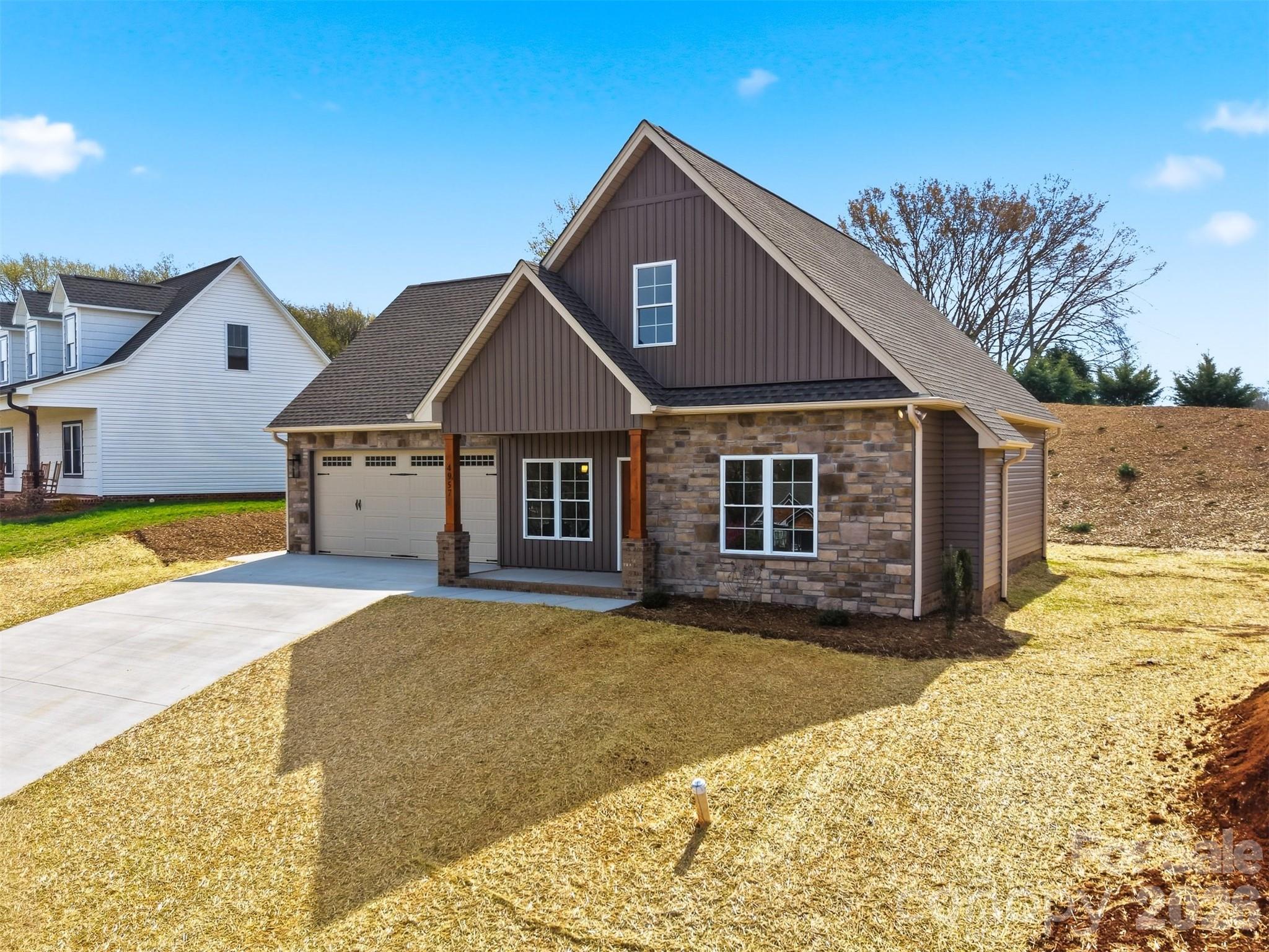 4957 Southview Drive — Hickory