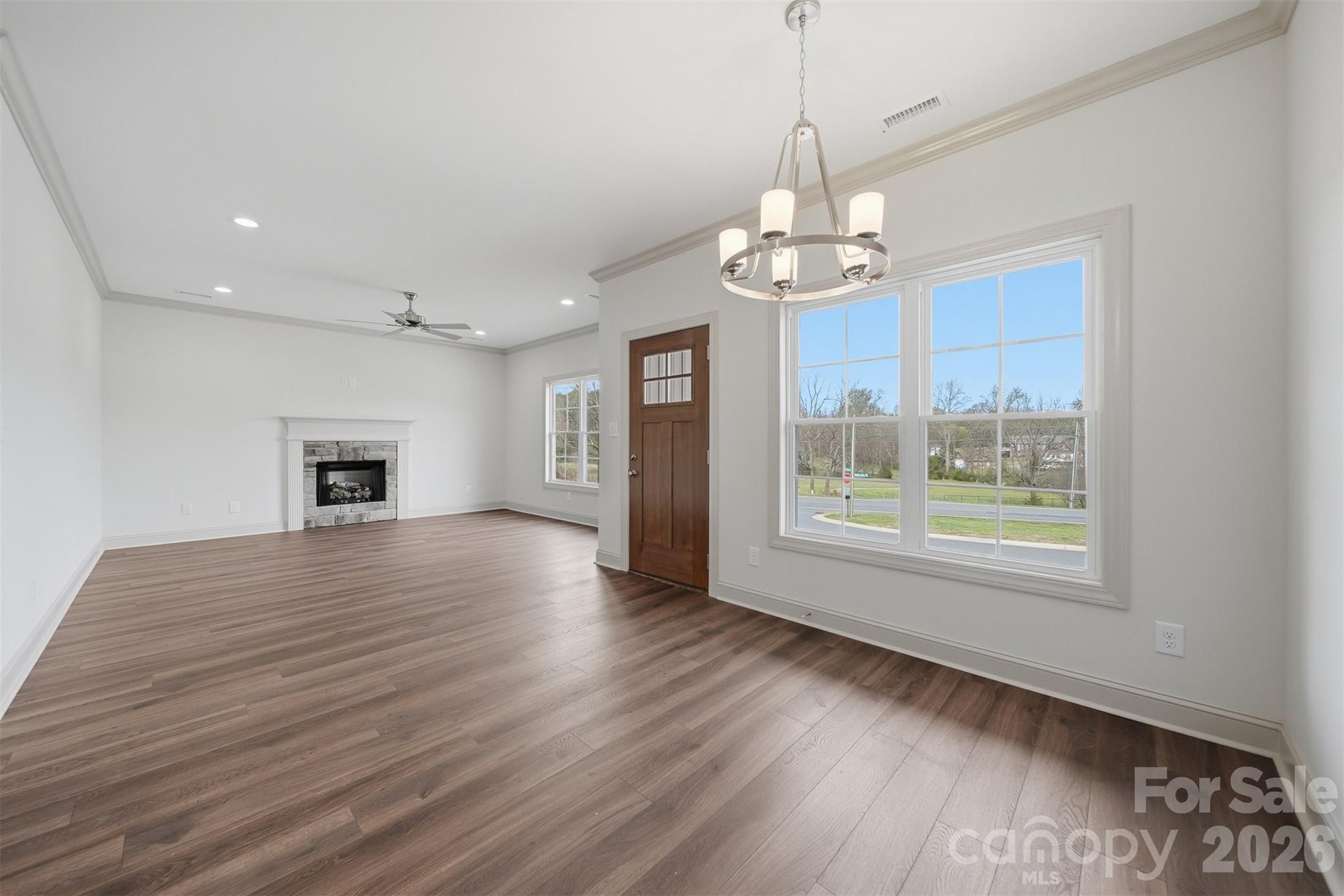 4957 Southview Drive — Hickory
