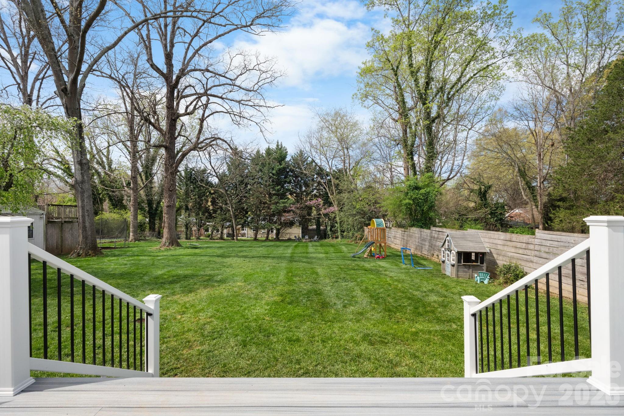 95 18th Avenue NW — Hickory