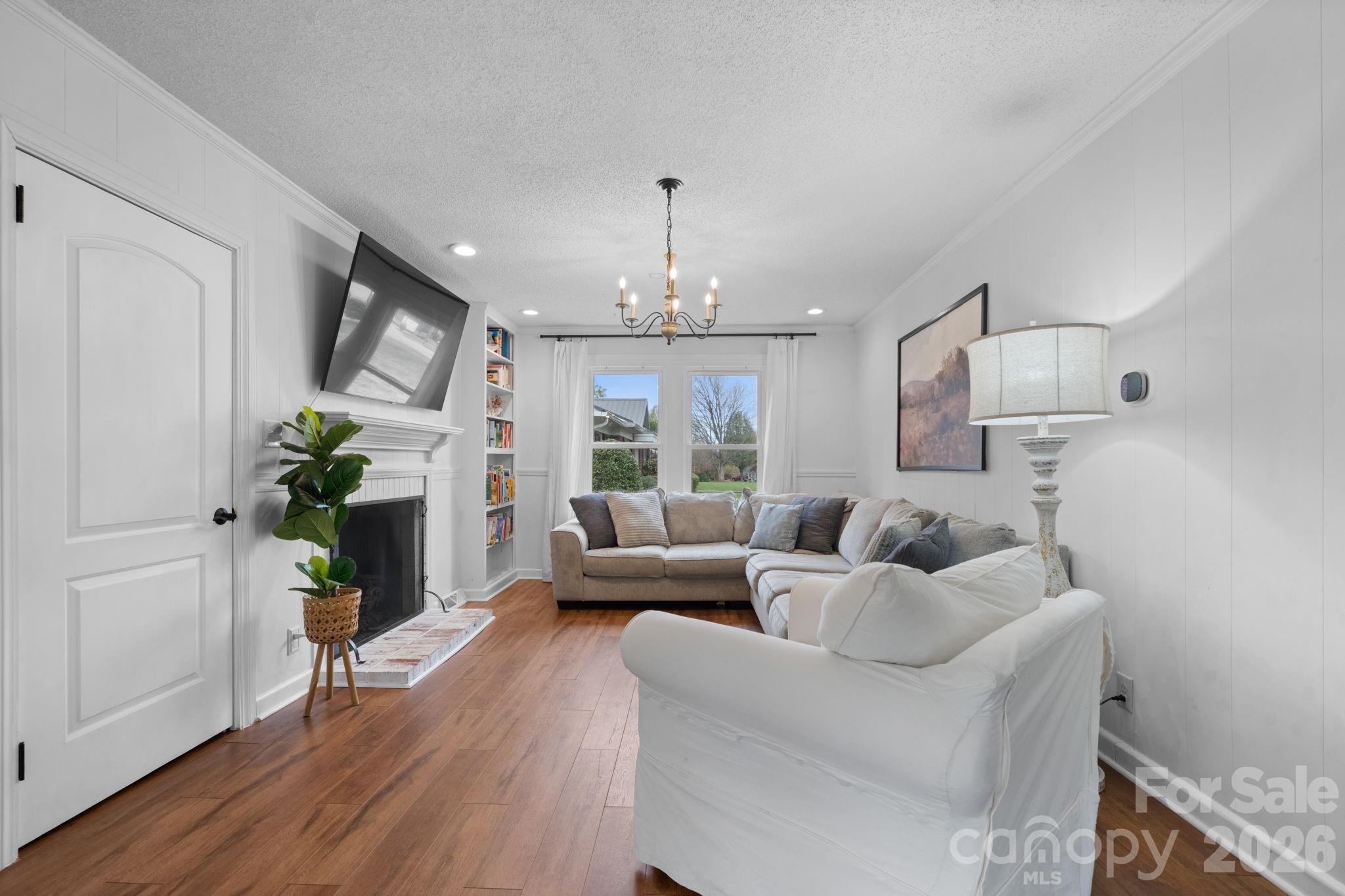 95 18th Avenue NW — Hickory