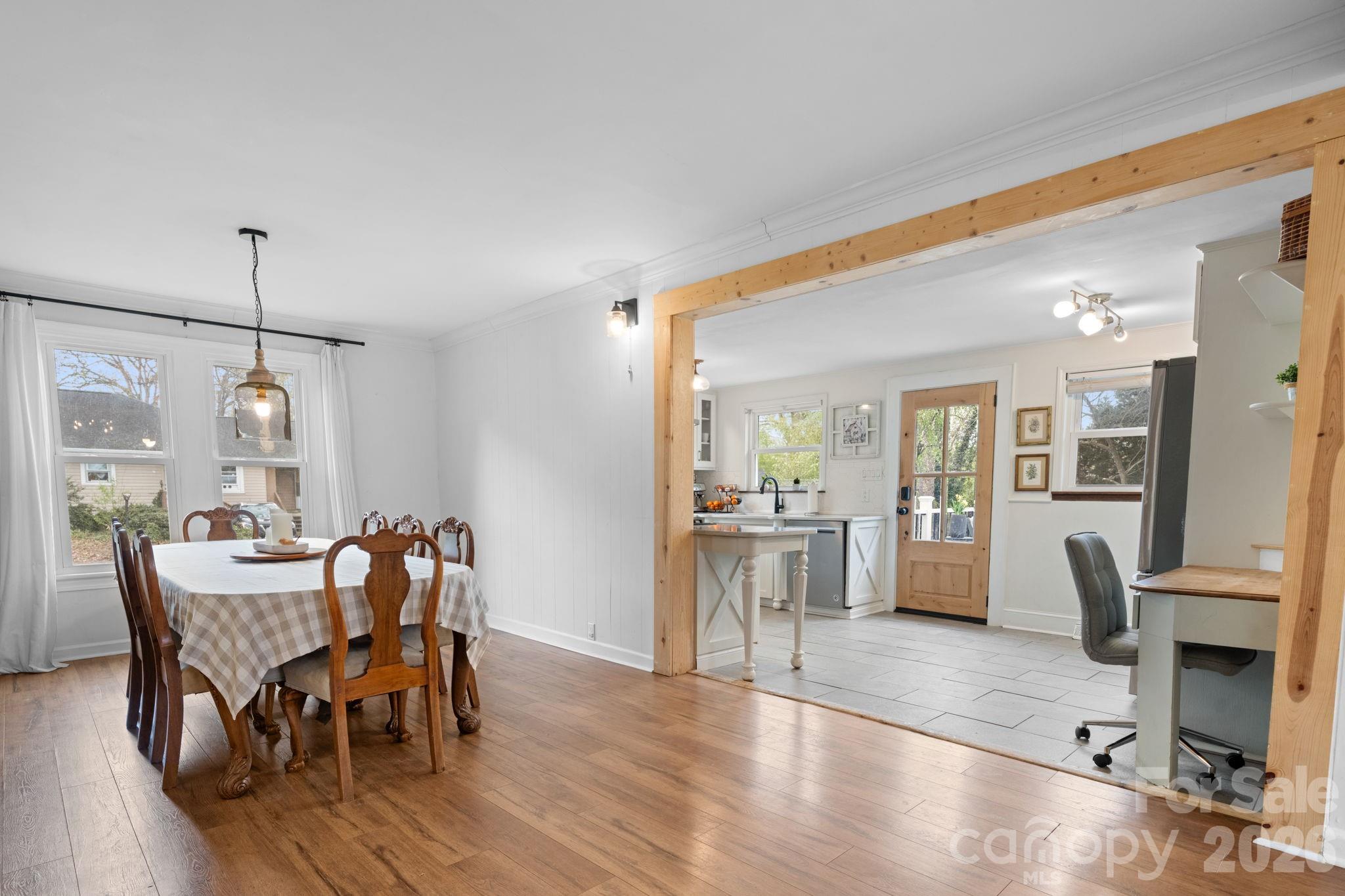 95 18th Avenue NW — Hickory