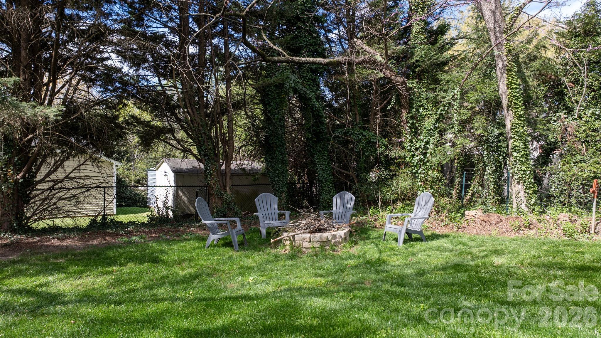 95 18th Avenue NW — Hickory