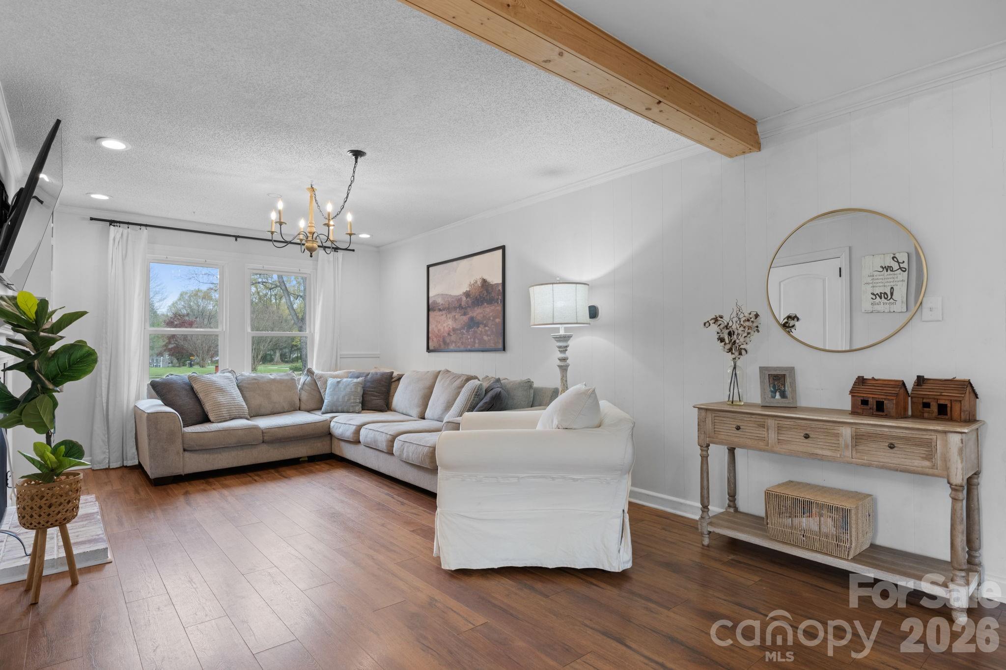 95 18th Avenue NW — Hickory