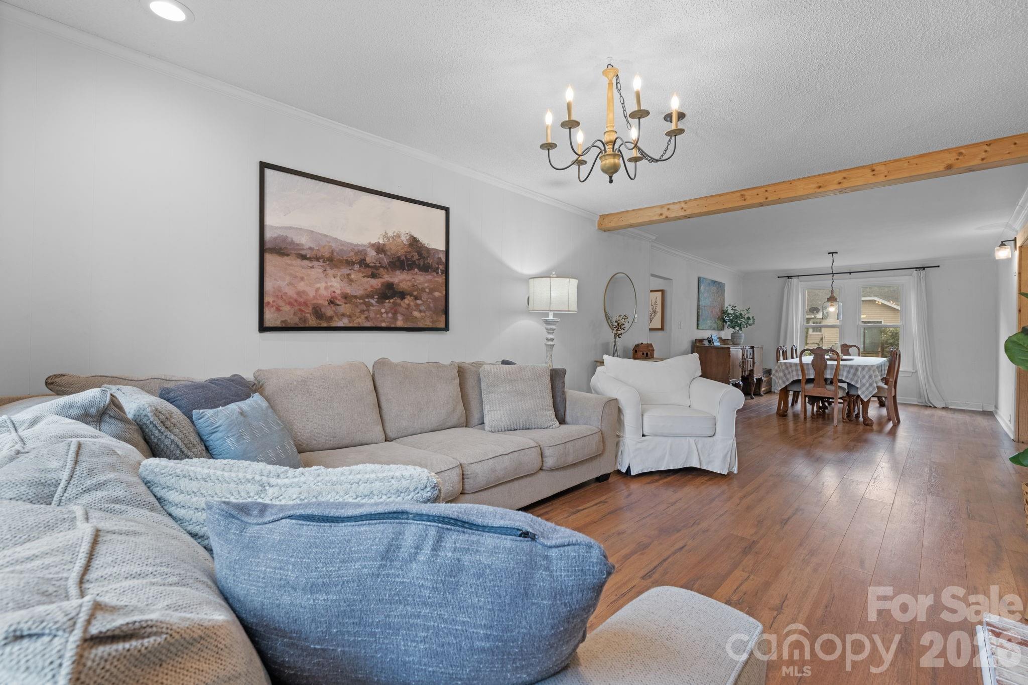 95 18th Avenue NW — Hickory