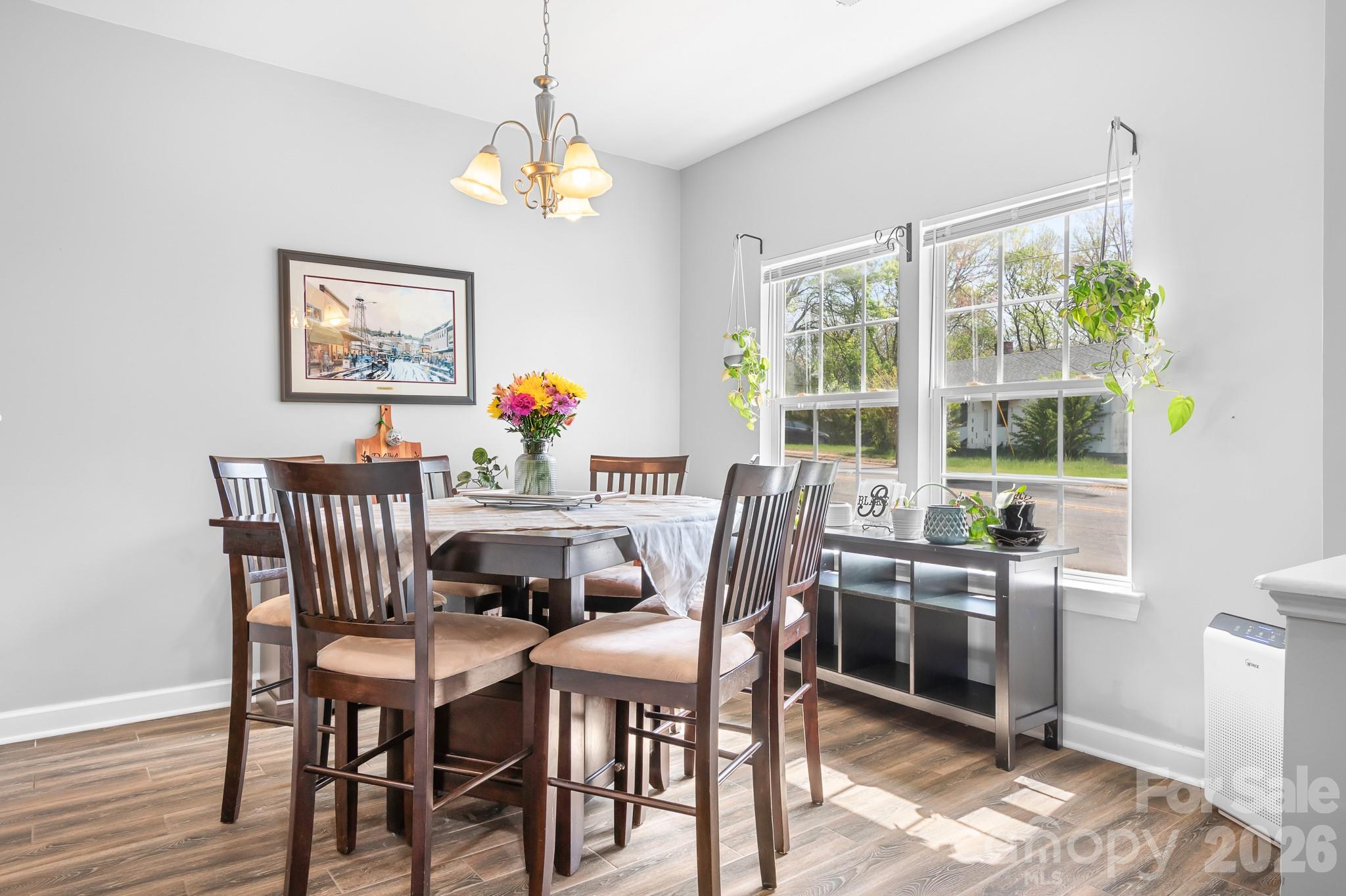 520 E Iredell Avenue — Mooresville