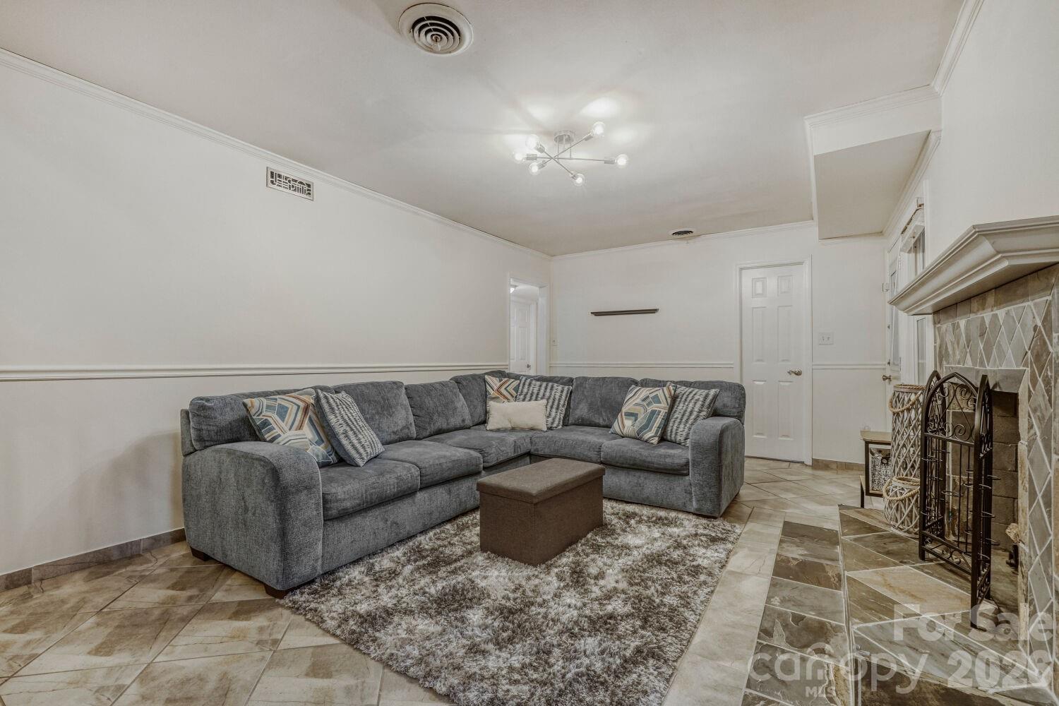 1315 Shady Bluff Drive — Charlotte