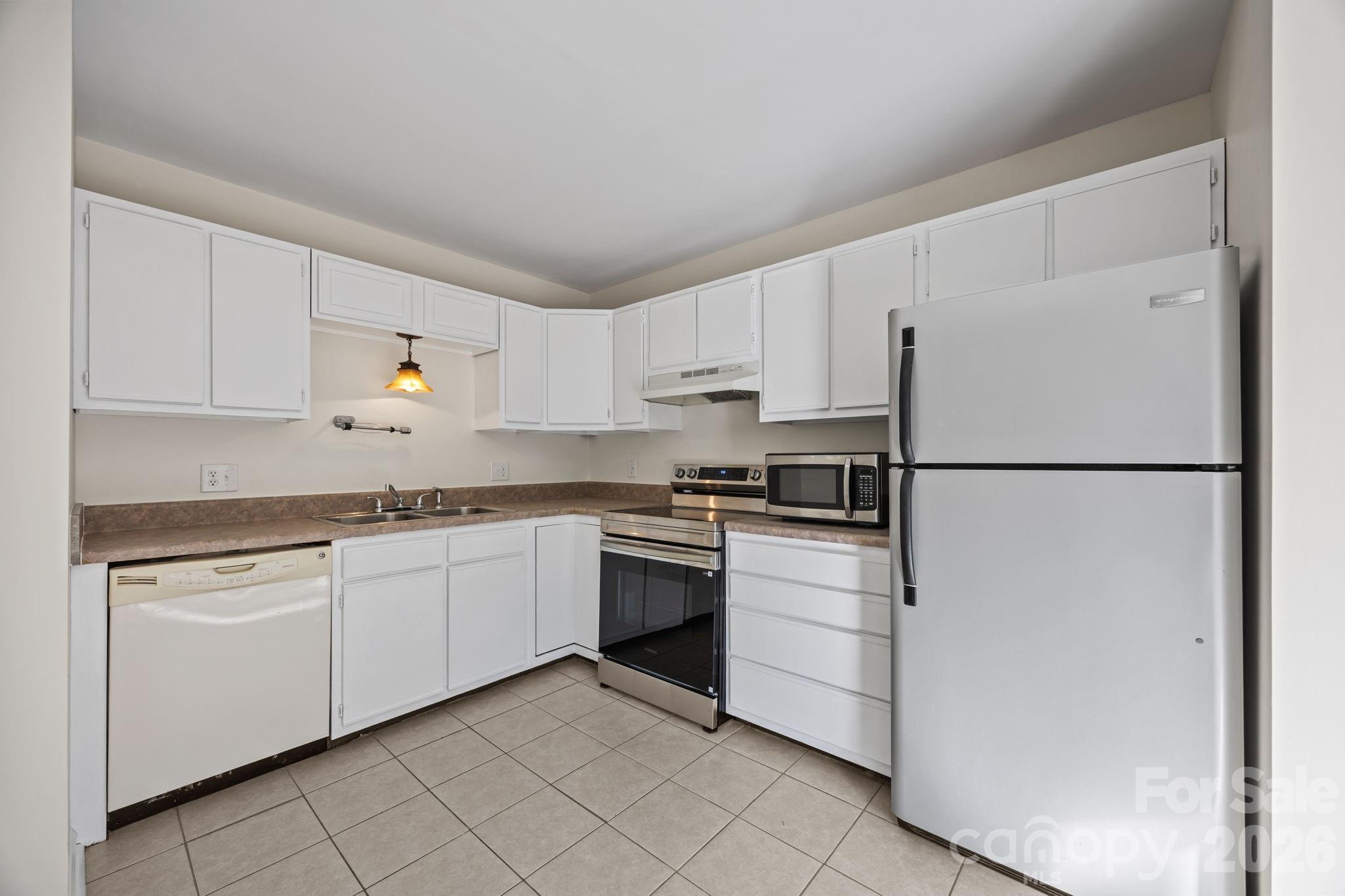 6 Azalea Road #F — Arden