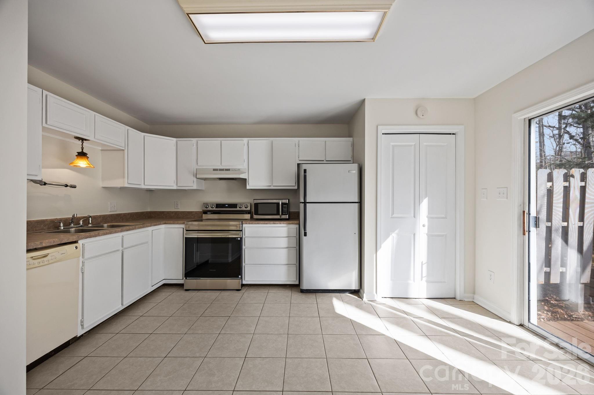 6 Azalea Road #F — Arden