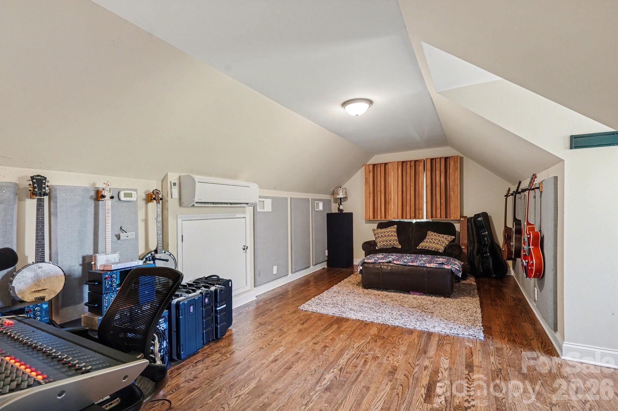 7609 Windaliere Drive — Cornelius