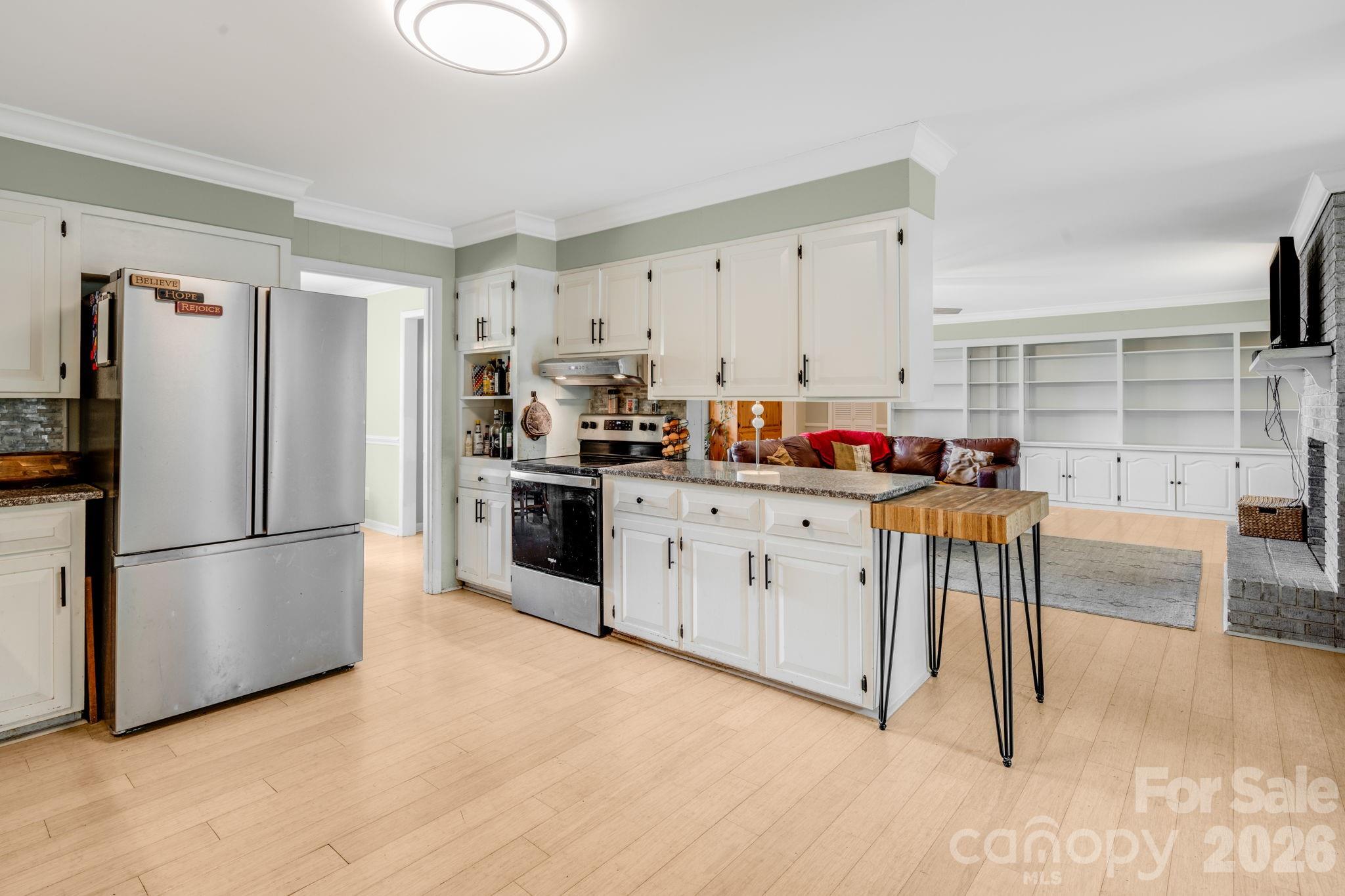 1737 Whitesides Road — Forest City