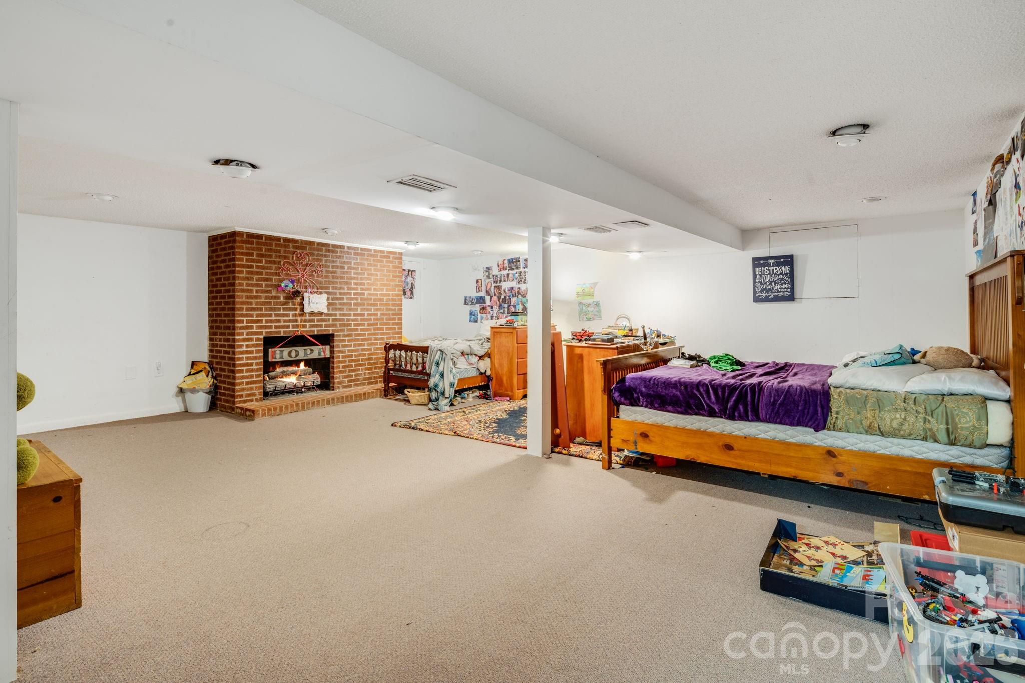 1737 Whitesides Road — Forest City