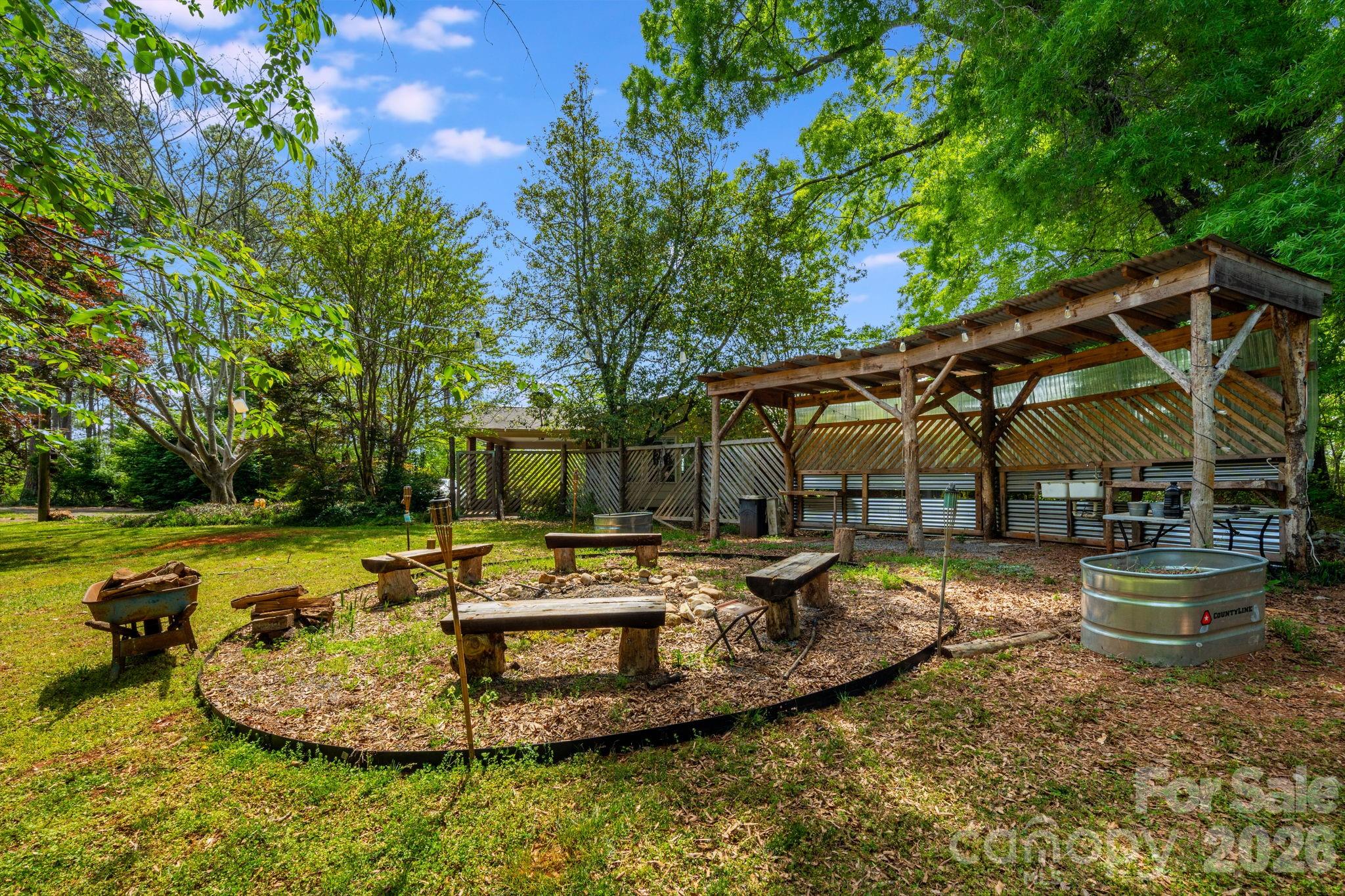 1737 Whitesides Road — Forest City