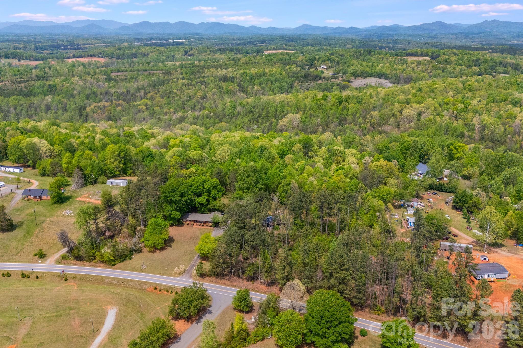 1737 Whitesides Road — Forest City