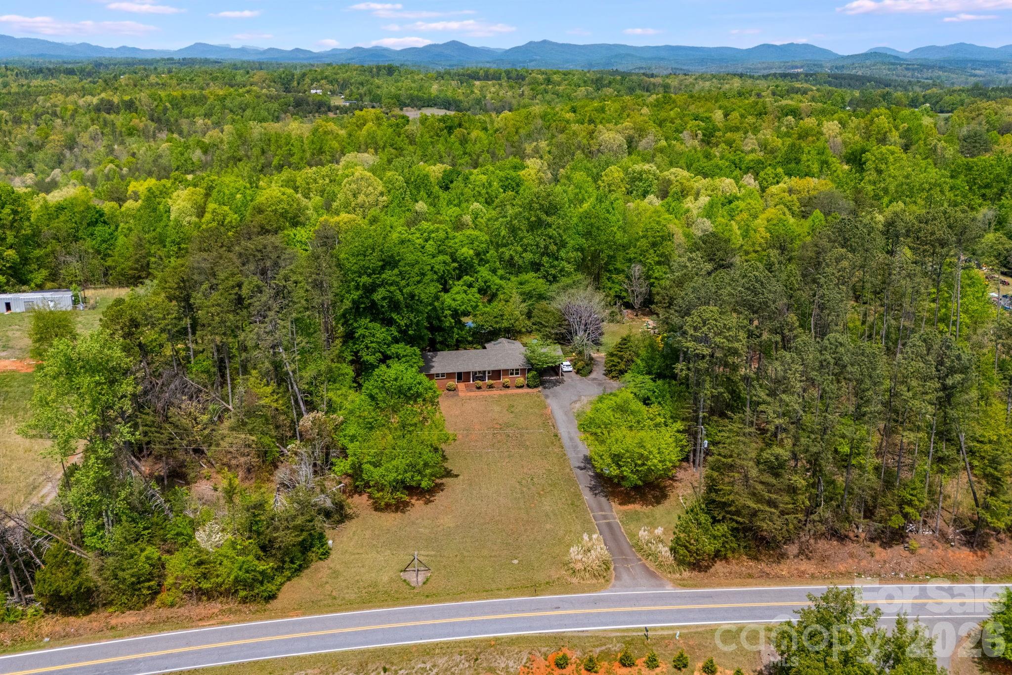 1737 Whitesides Road — Forest City