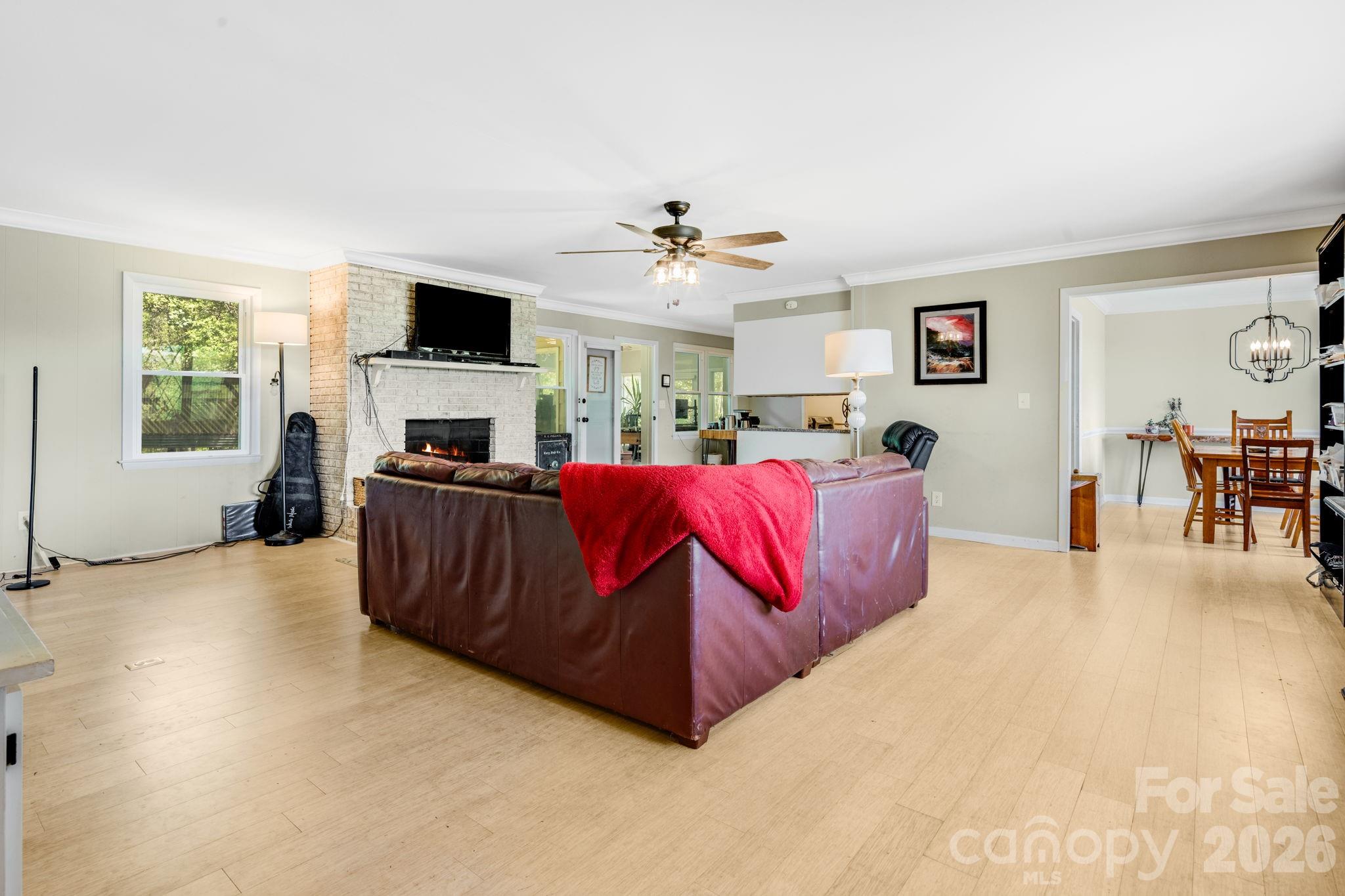 1737 Whitesides Road — Forest City