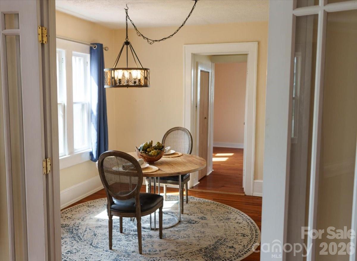 63 Washington Avenue — Asheville