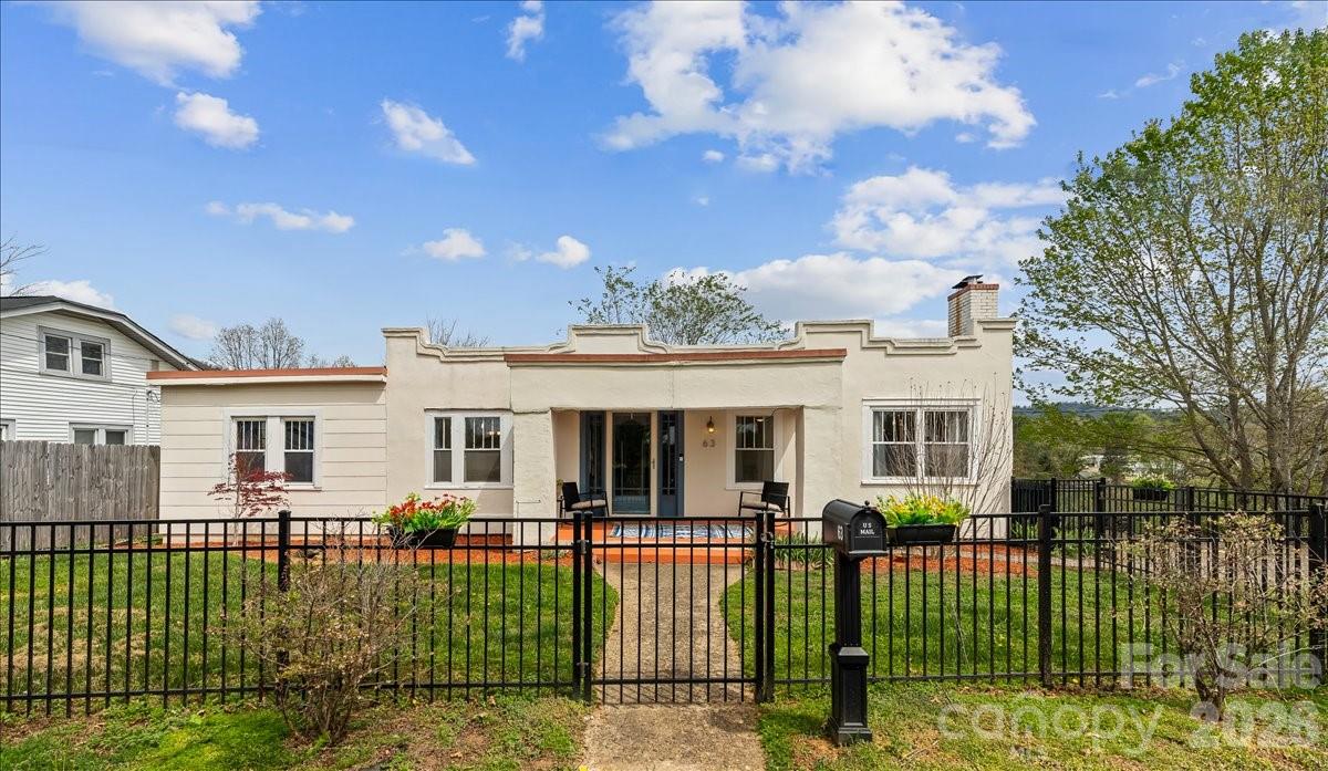 63 Washington Avenue — Asheville