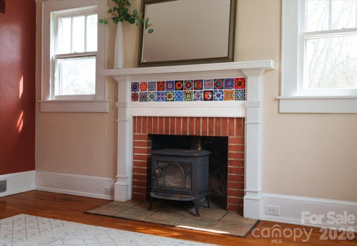 63 Washington Avenue — Asheville