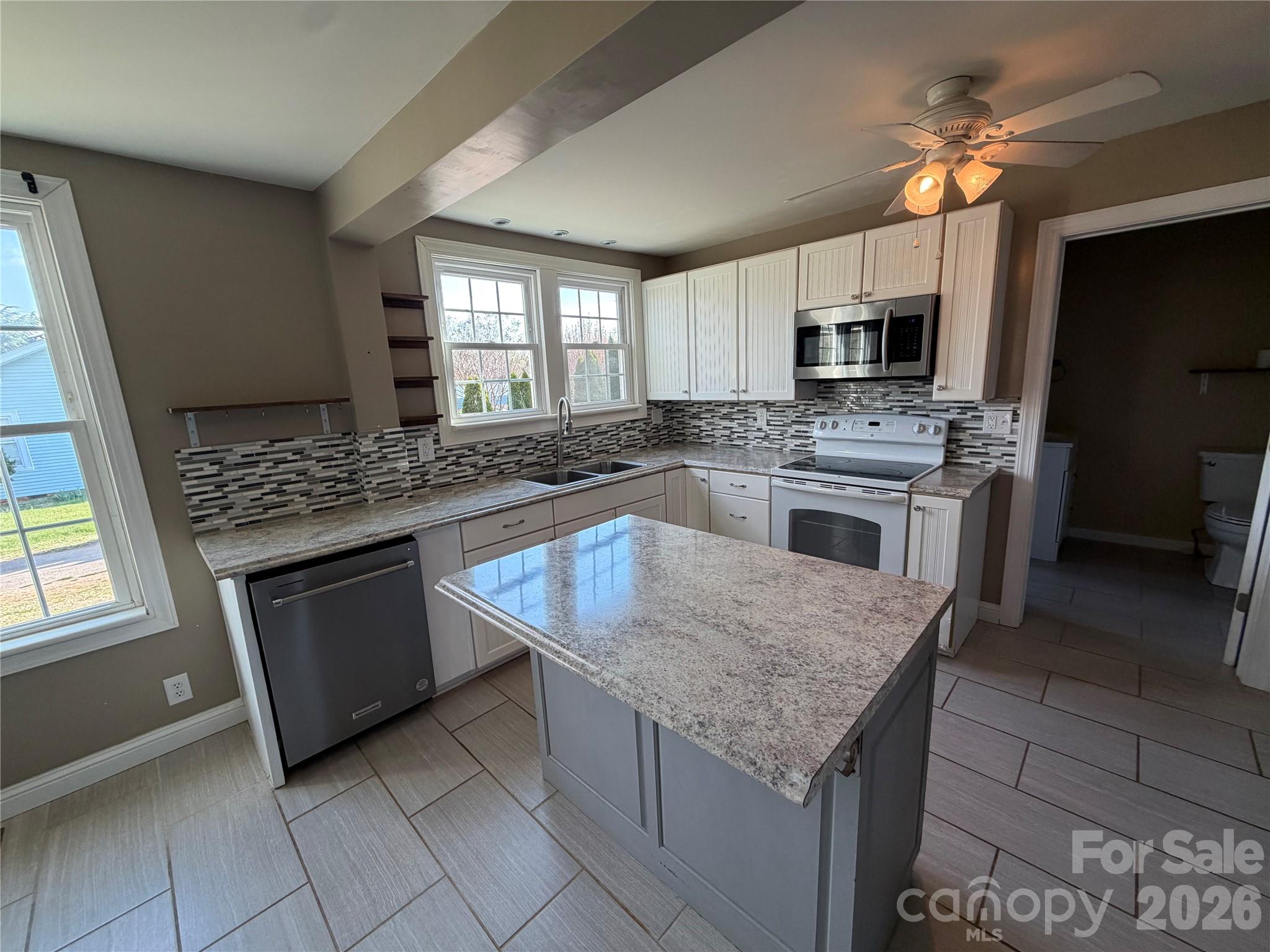 405 Jug Wilson Street — Morganton