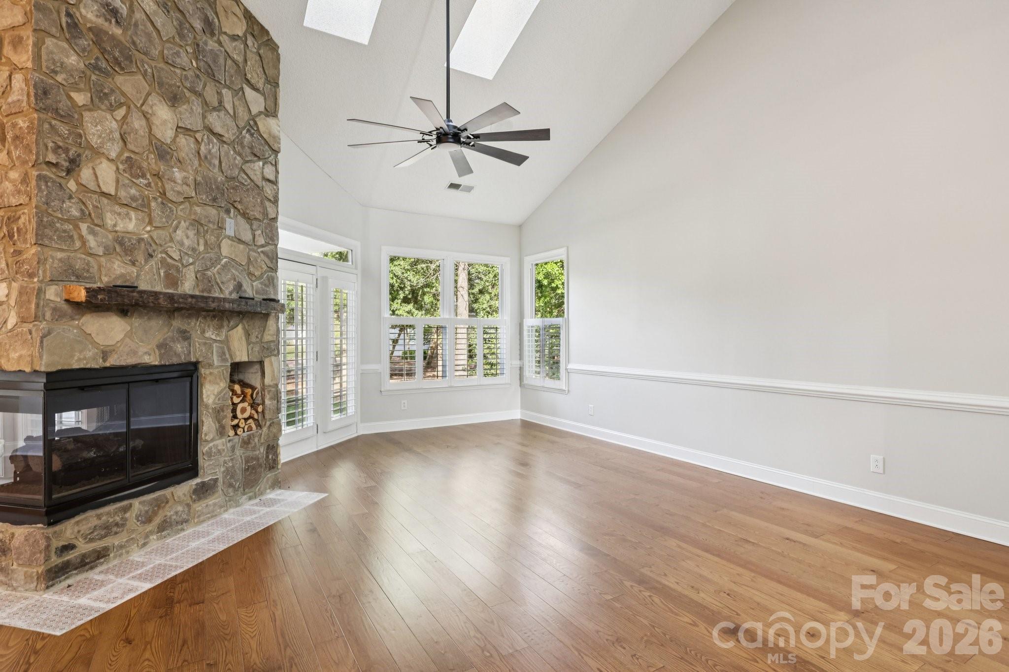 206 Millingport Lane — New London
