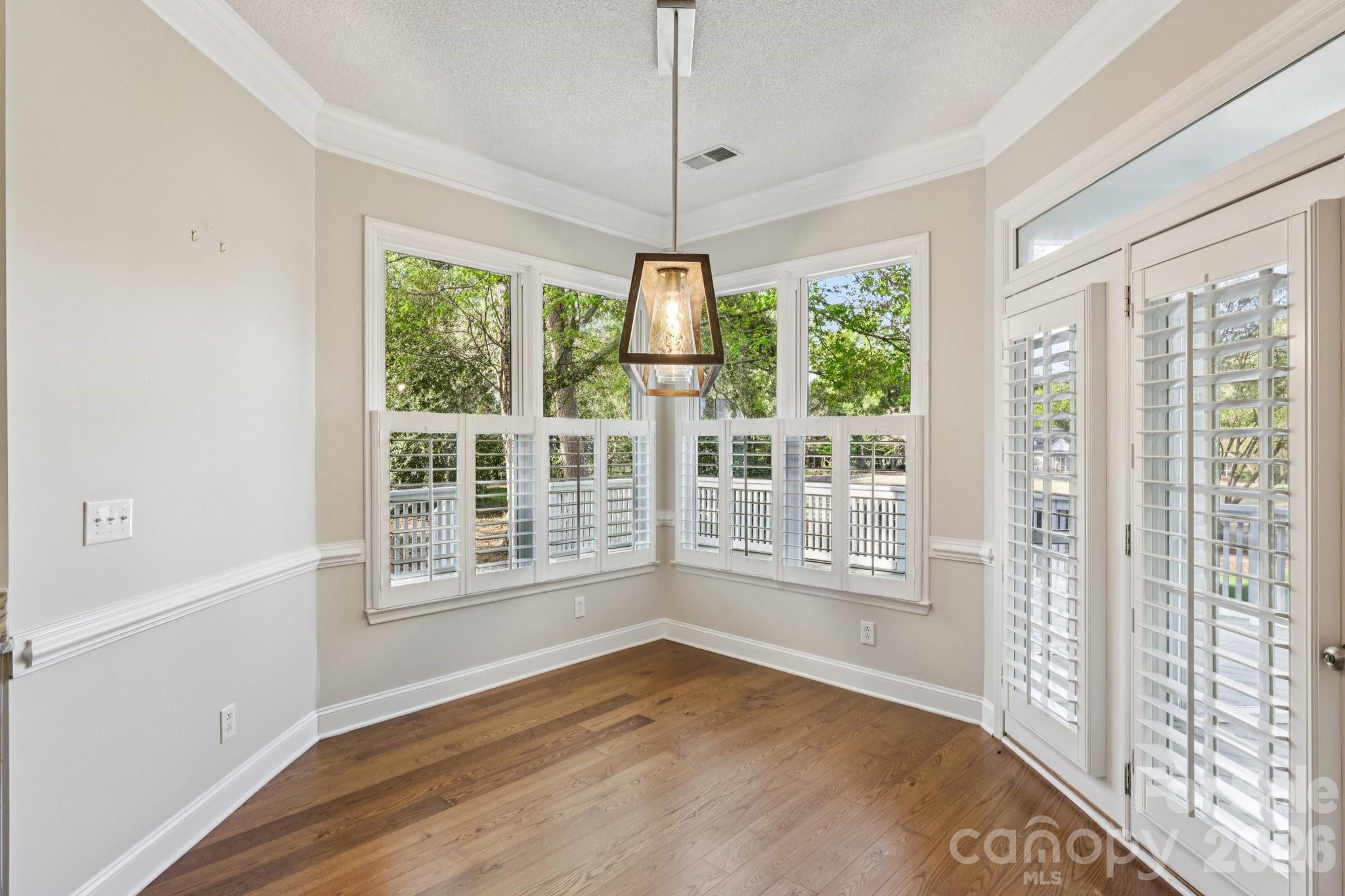 206 Millingport Lane — New London