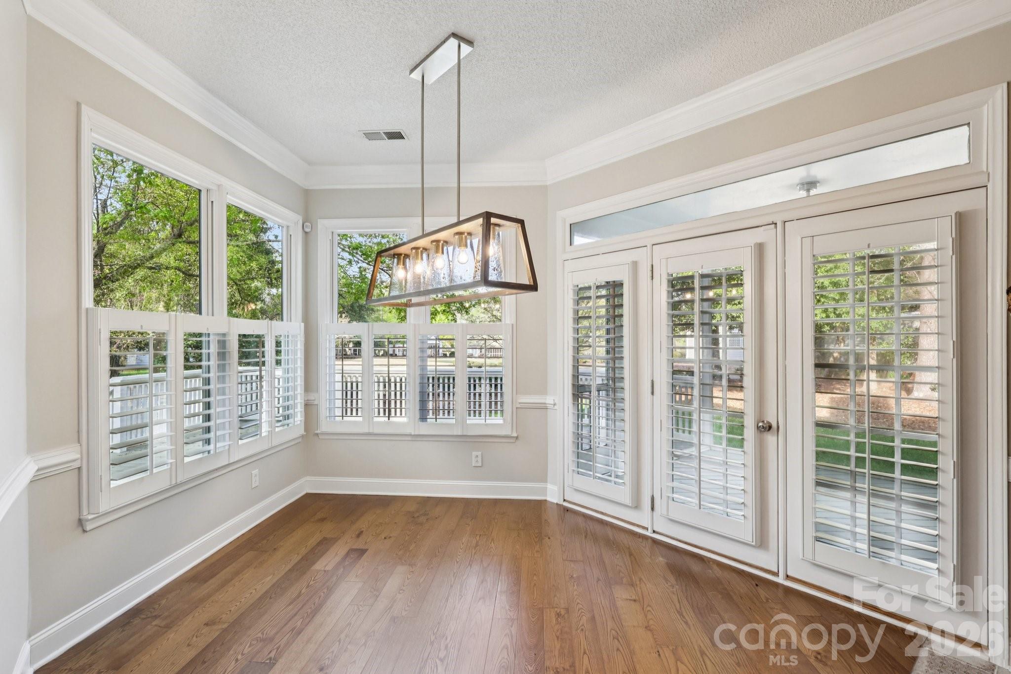 206 Millingport Lane — New London