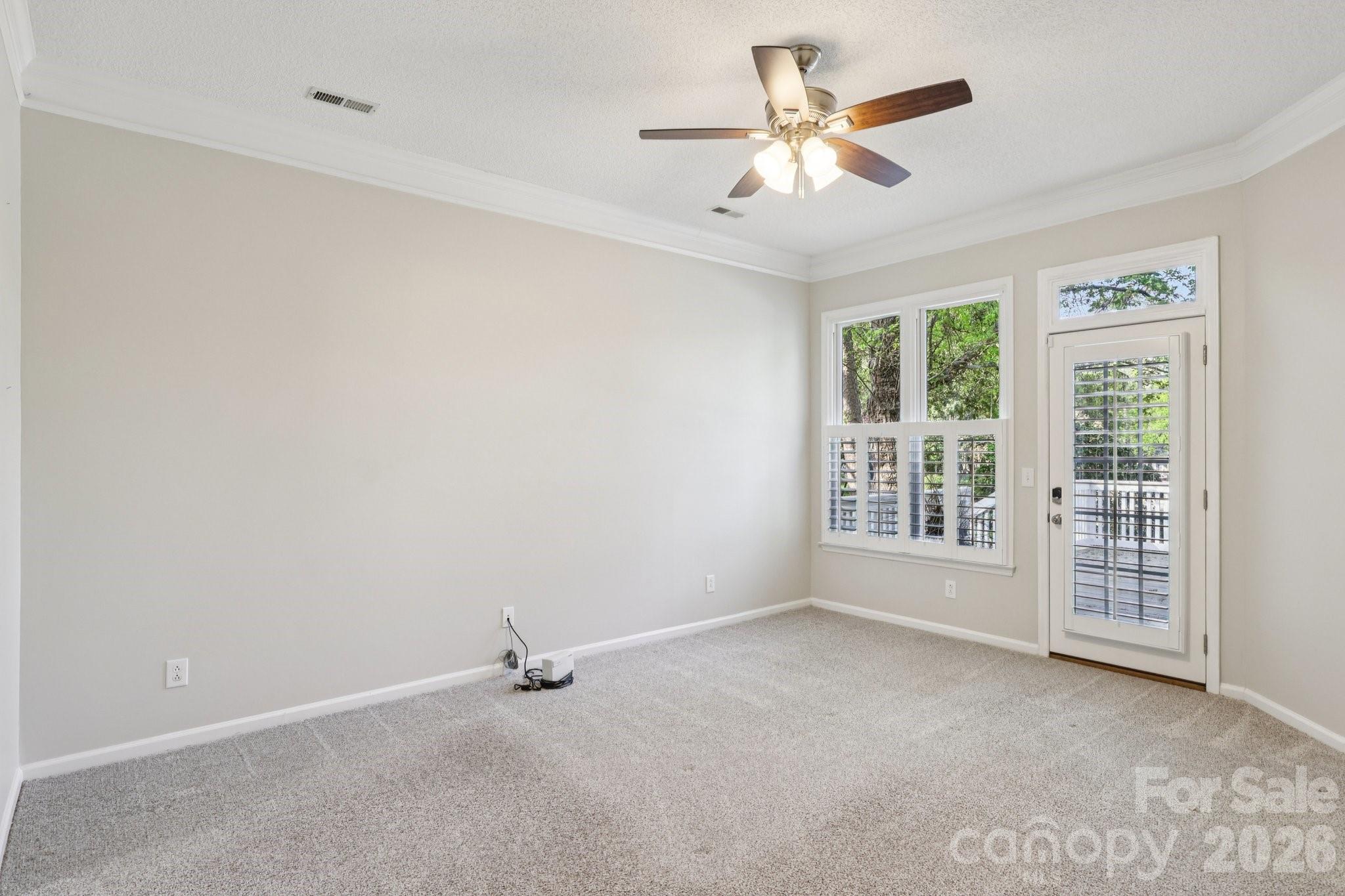 206 Millingport Lane — New London