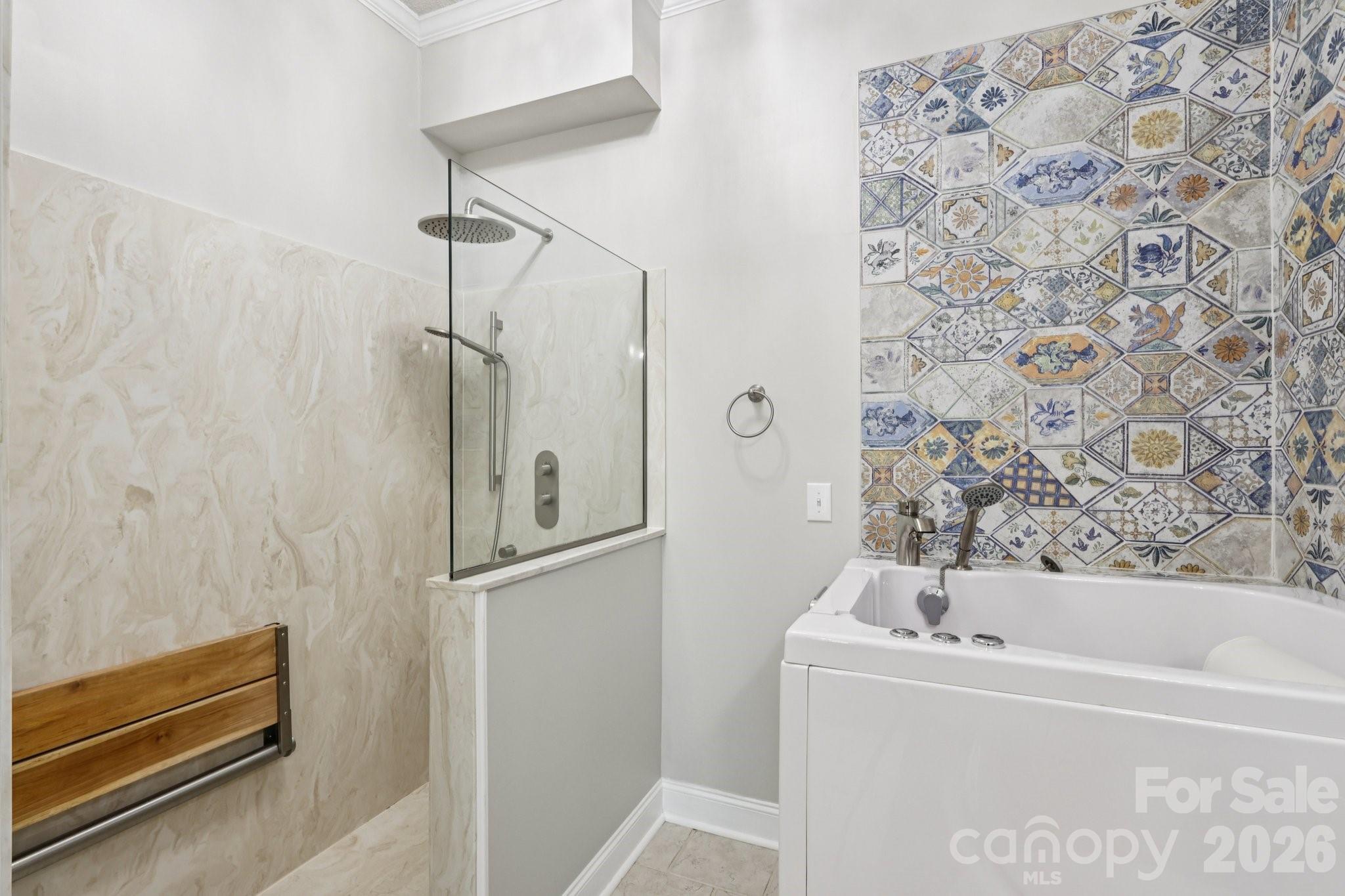 206 Millingport Lane — New London