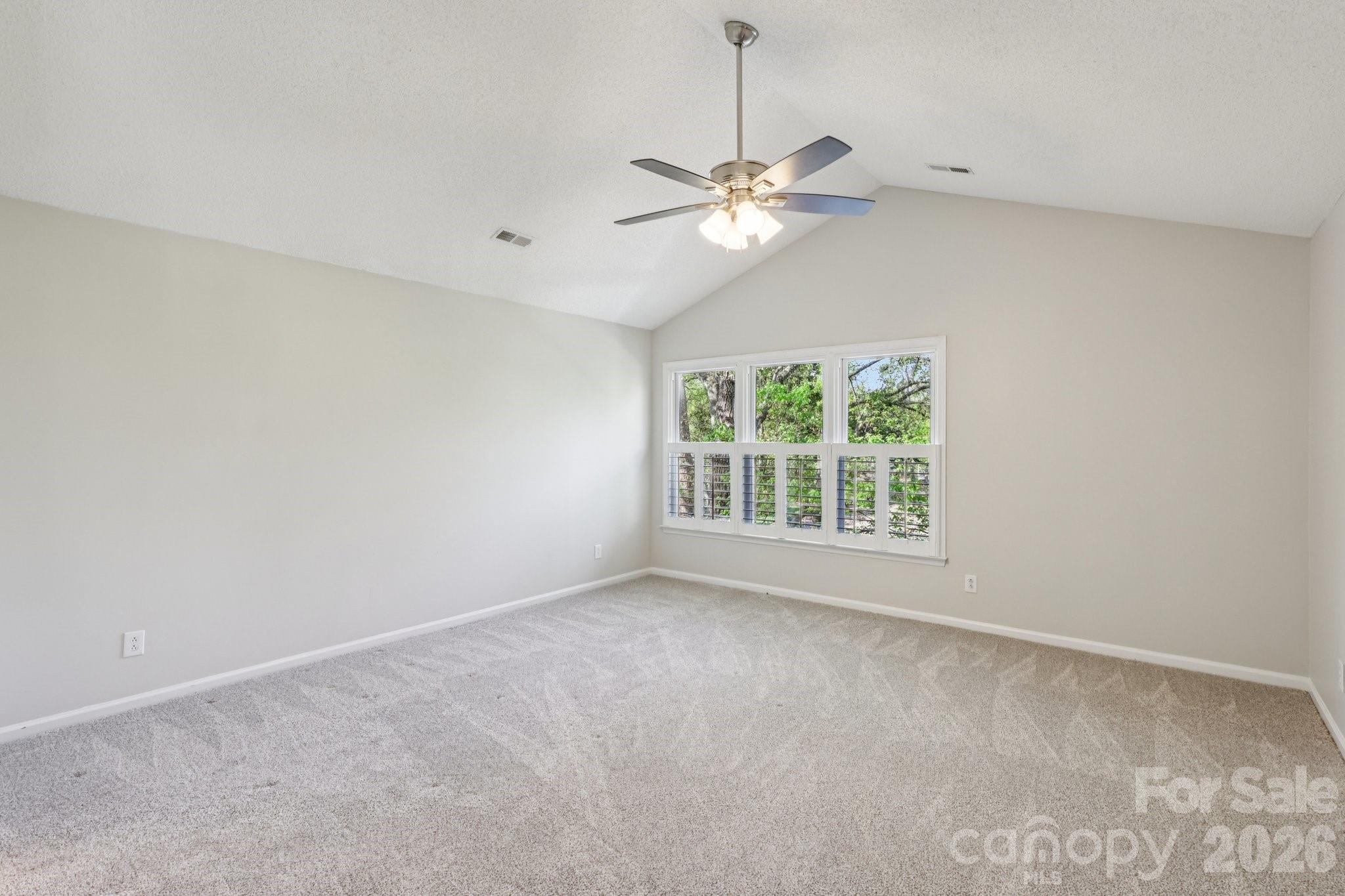 206 Millingport Lane — New London