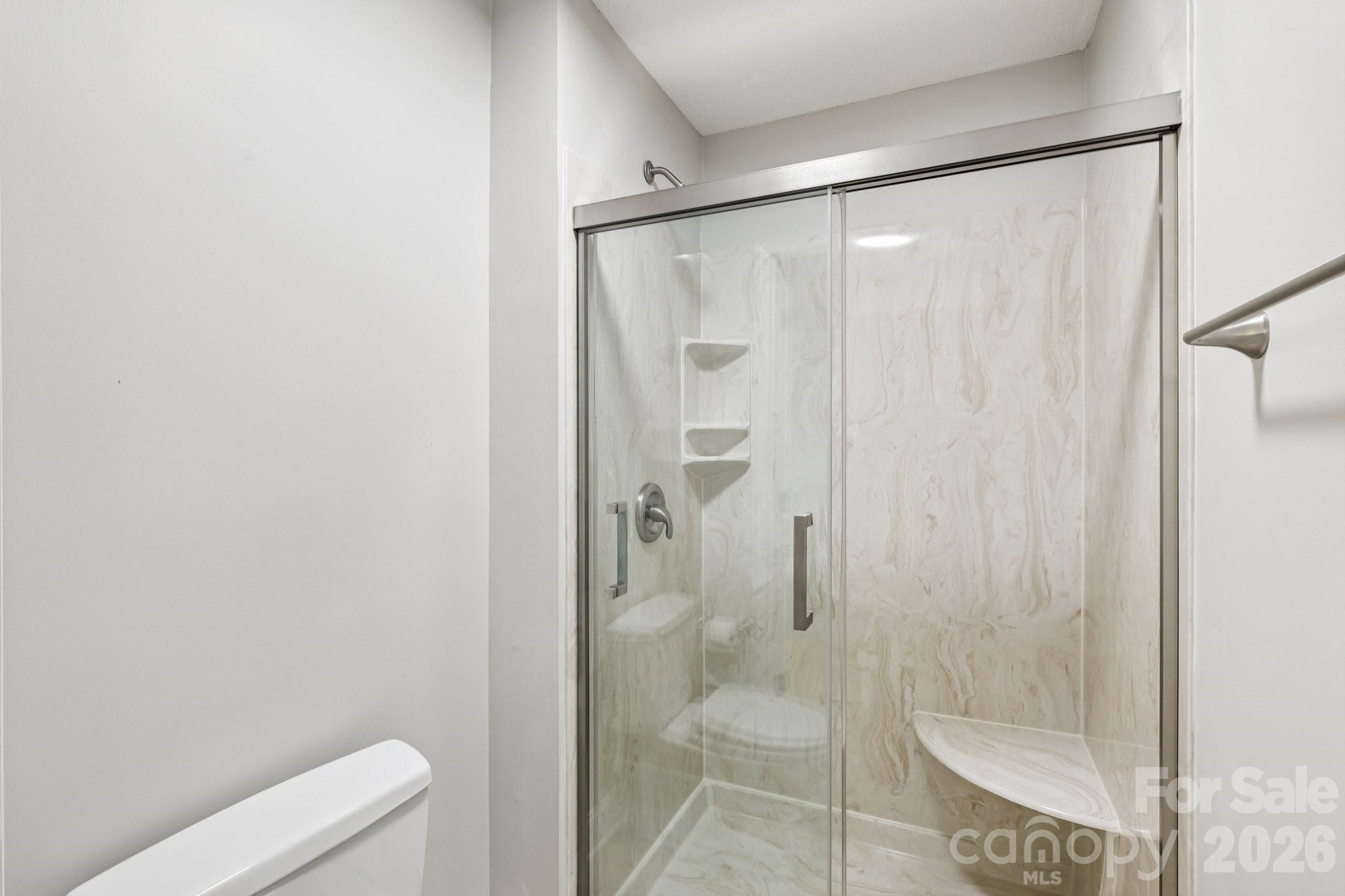 206 Millingport Lane — New London
