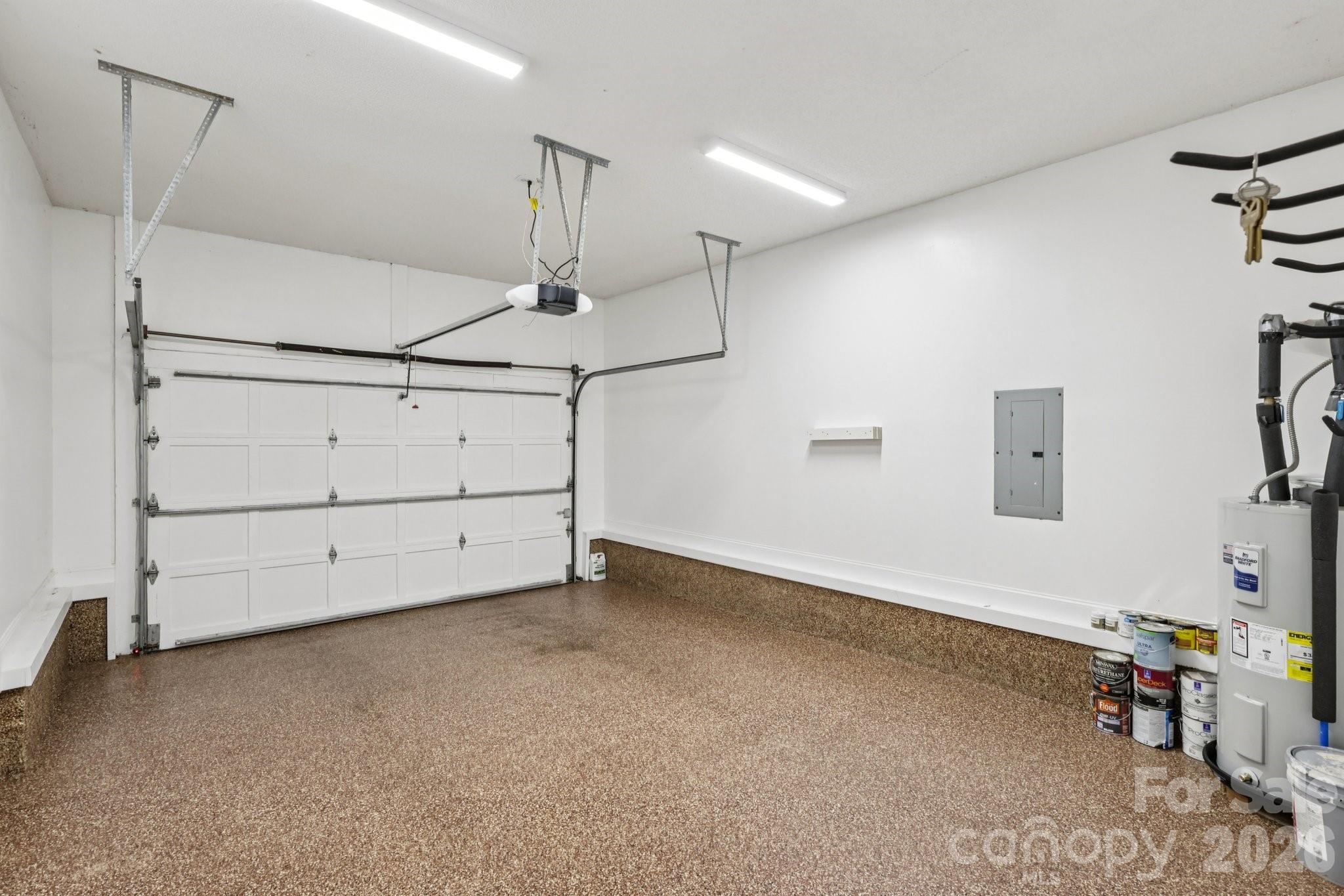 206 Millingport Lane — New London