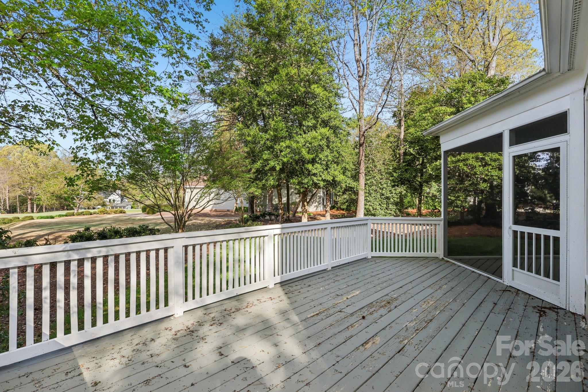 206 Millingport Lane — New London