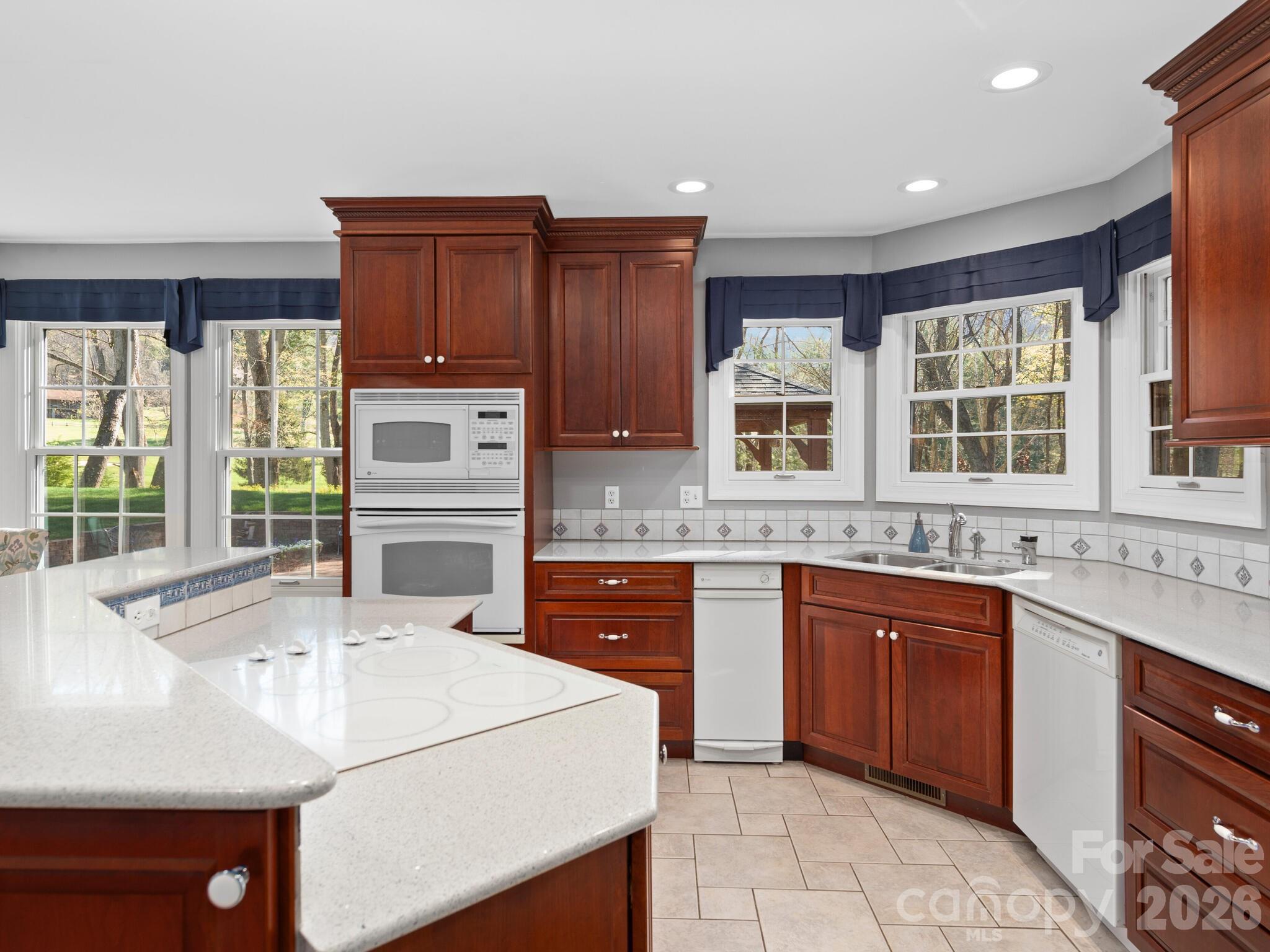 223 Fairway Terrace — Canton