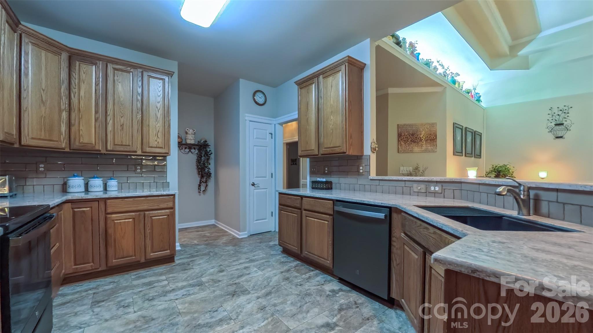 6855 Colonial Garden Drive — Huntersville