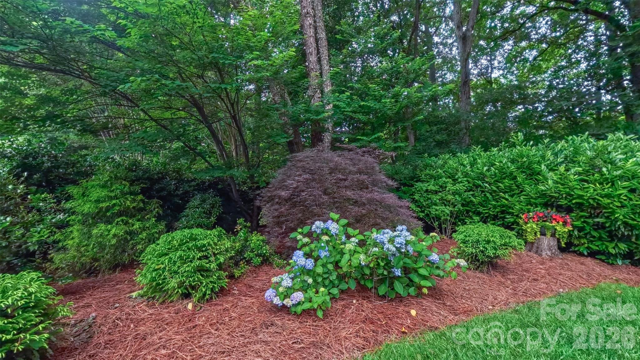 6855 Colonial Garden Drive — Huntersville