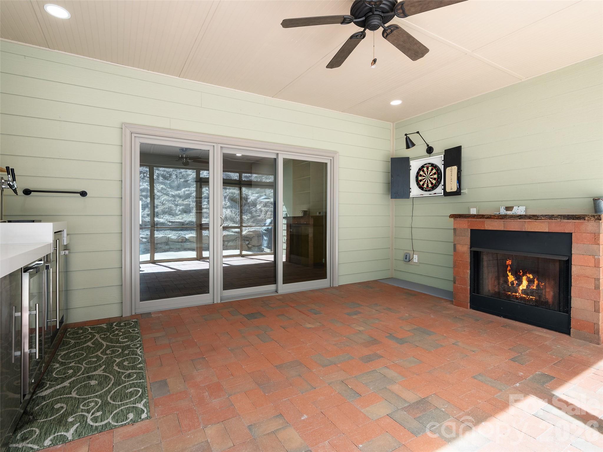 33 Freedom Drive — Waynesville