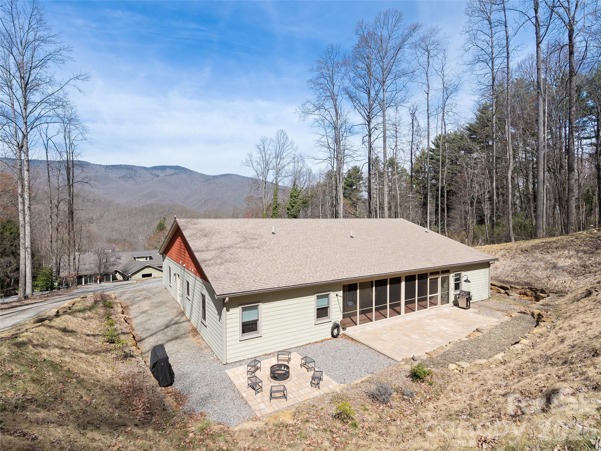 33 Freedom Drive — Waynesville