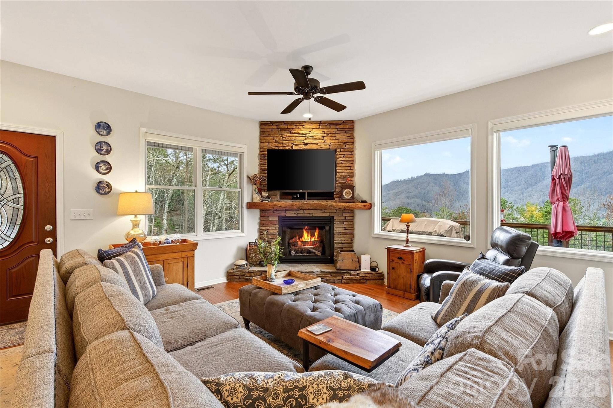 182 Baby Fox Drive — Marion