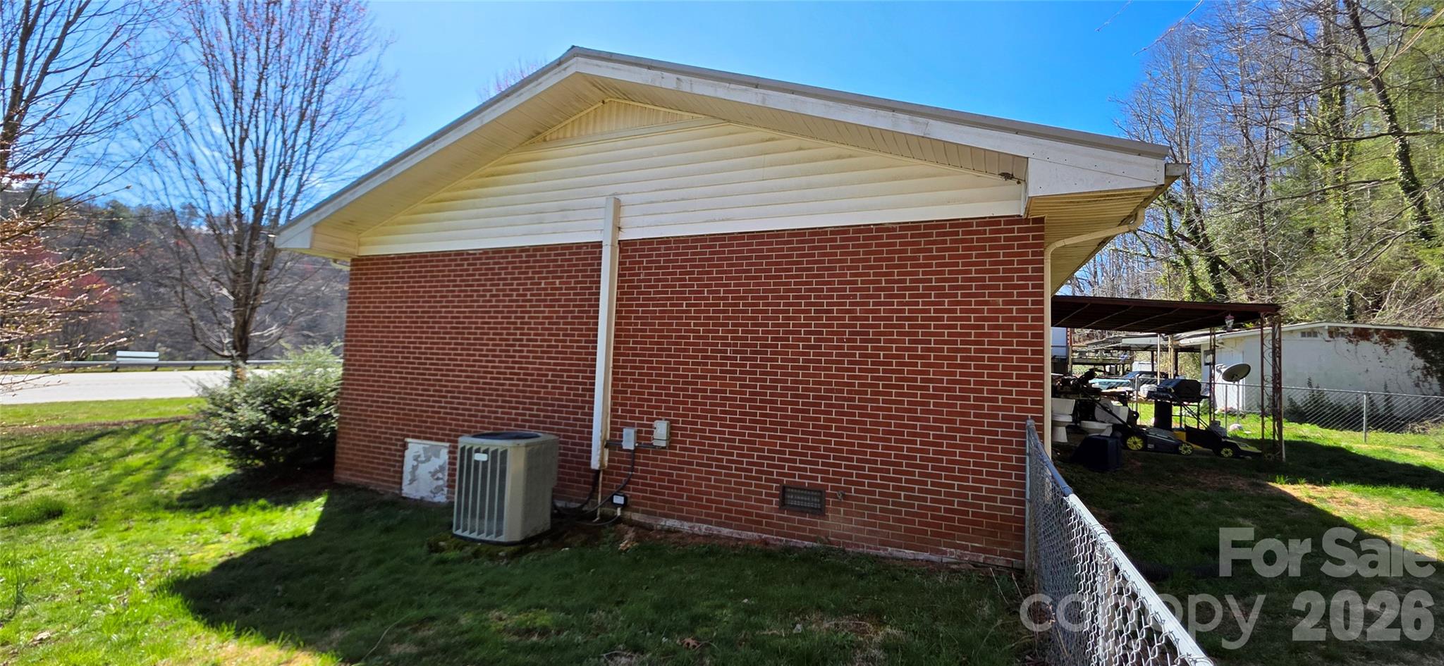 5661 Asheville Highway — Pisgah Forest