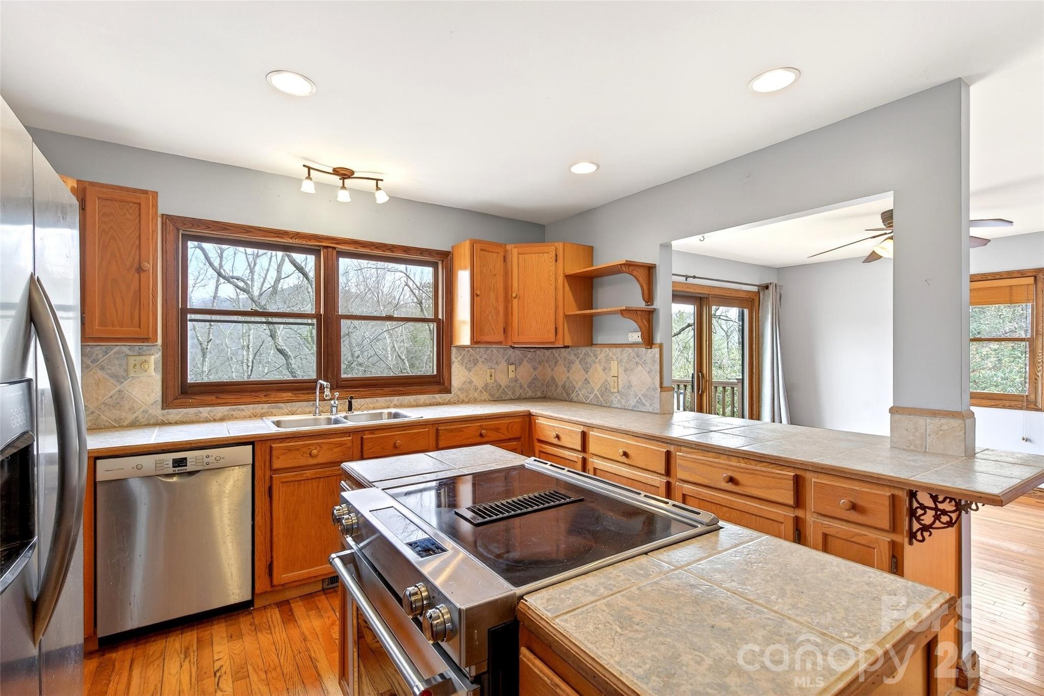 169 Hilltop Road — Black Mountain