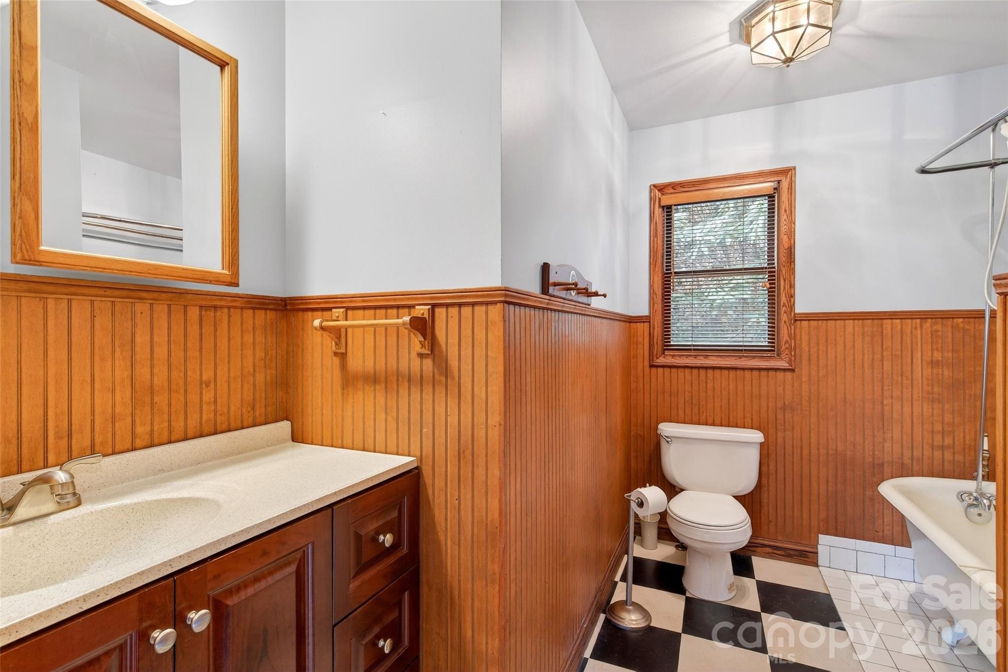 169 Hilltop Road — Black Mountain
