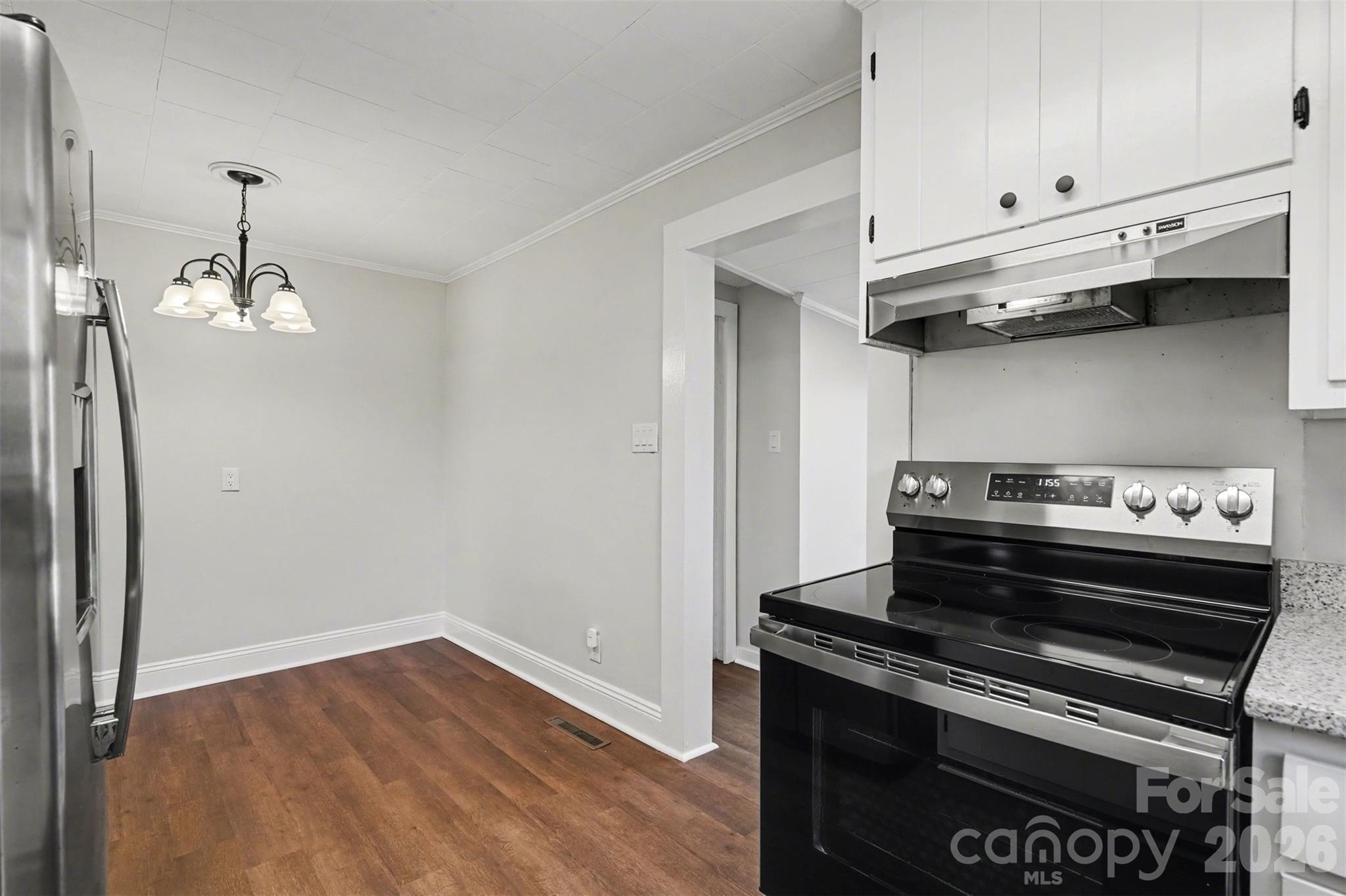 2407 4th Street NE — Hickory