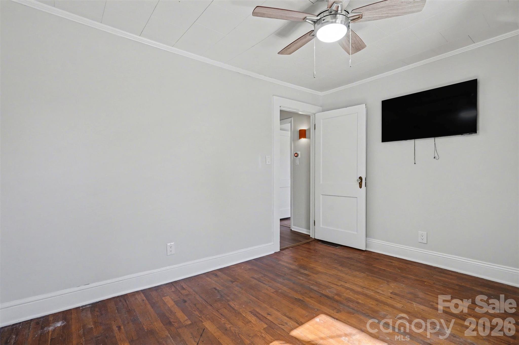 2407 4th Street NE — Hickory