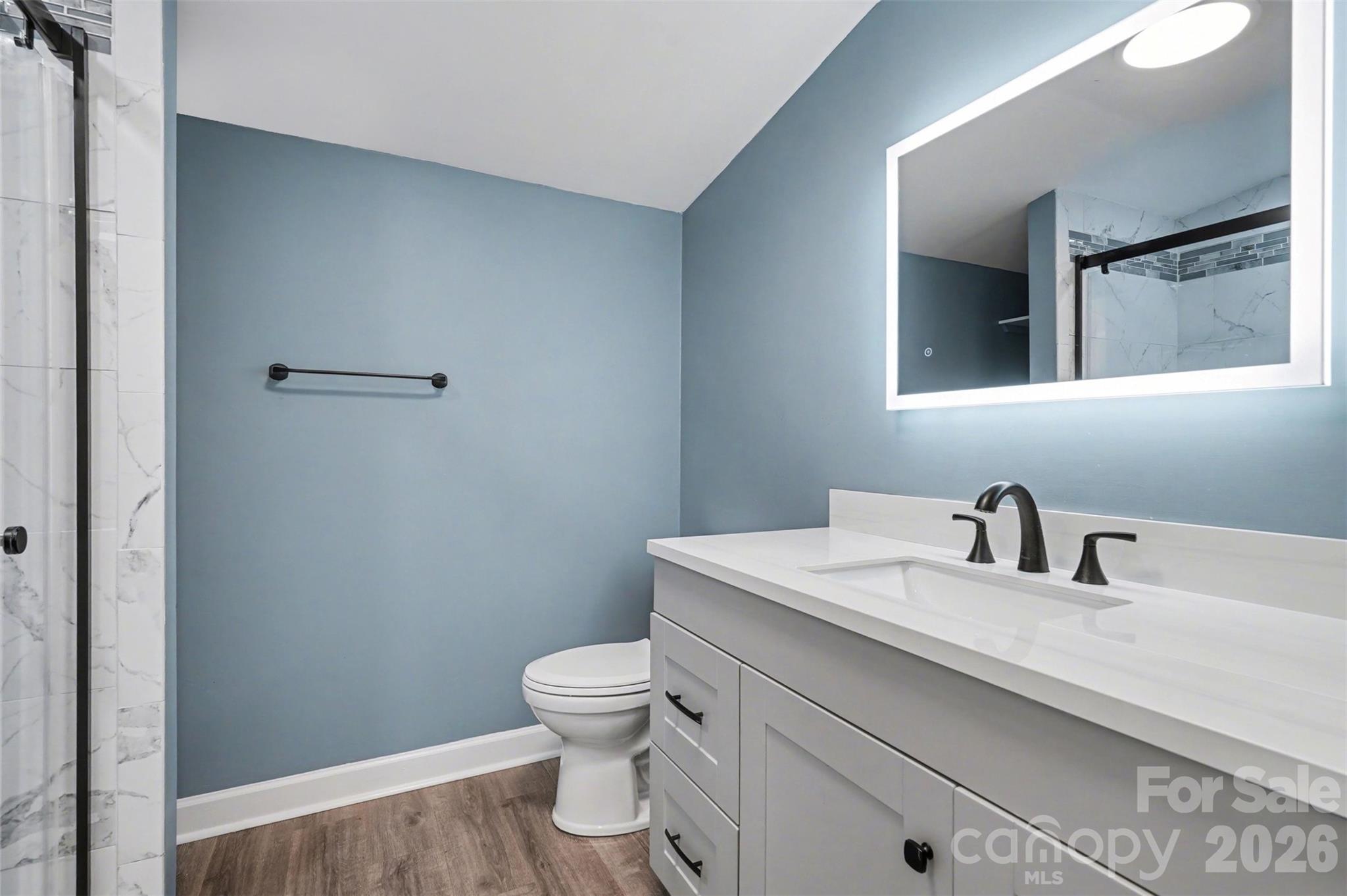 2407 4th Street NE — Hickory